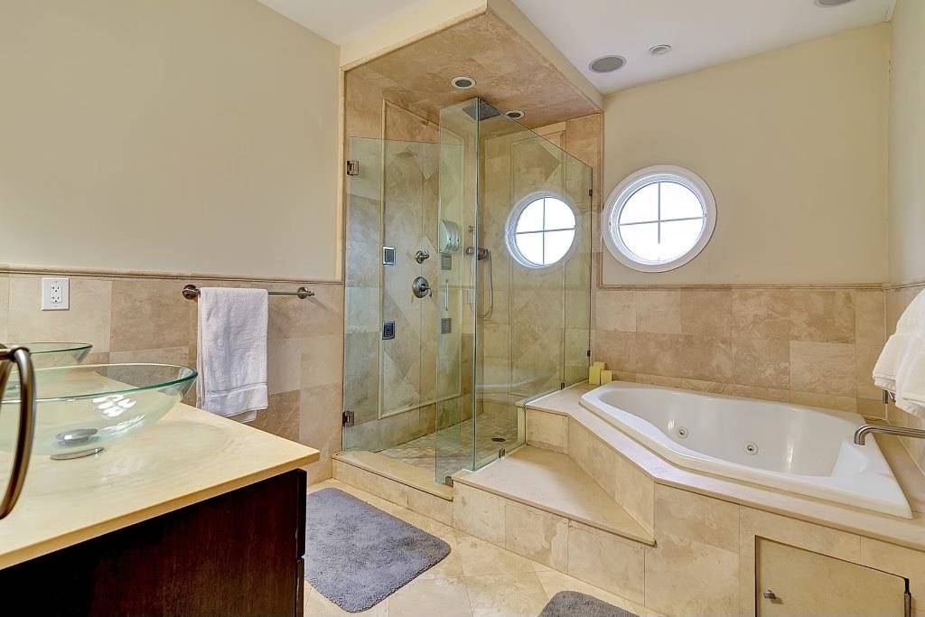 North Bergen, NJ 07047,9033 WALL ST  #9