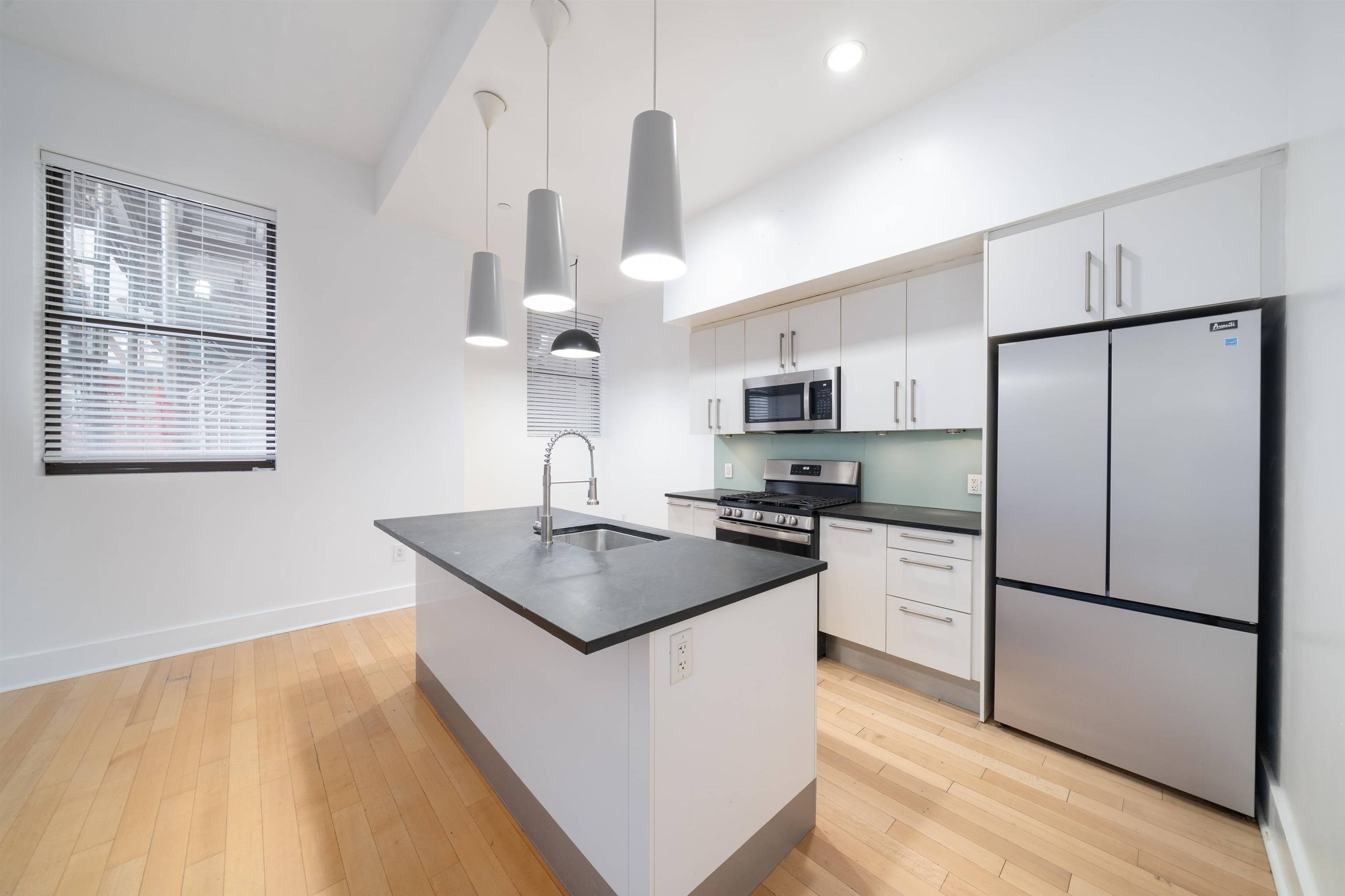 Jc Bergen-lafayett, NJ 07304,4 BEACON WAY  #2000