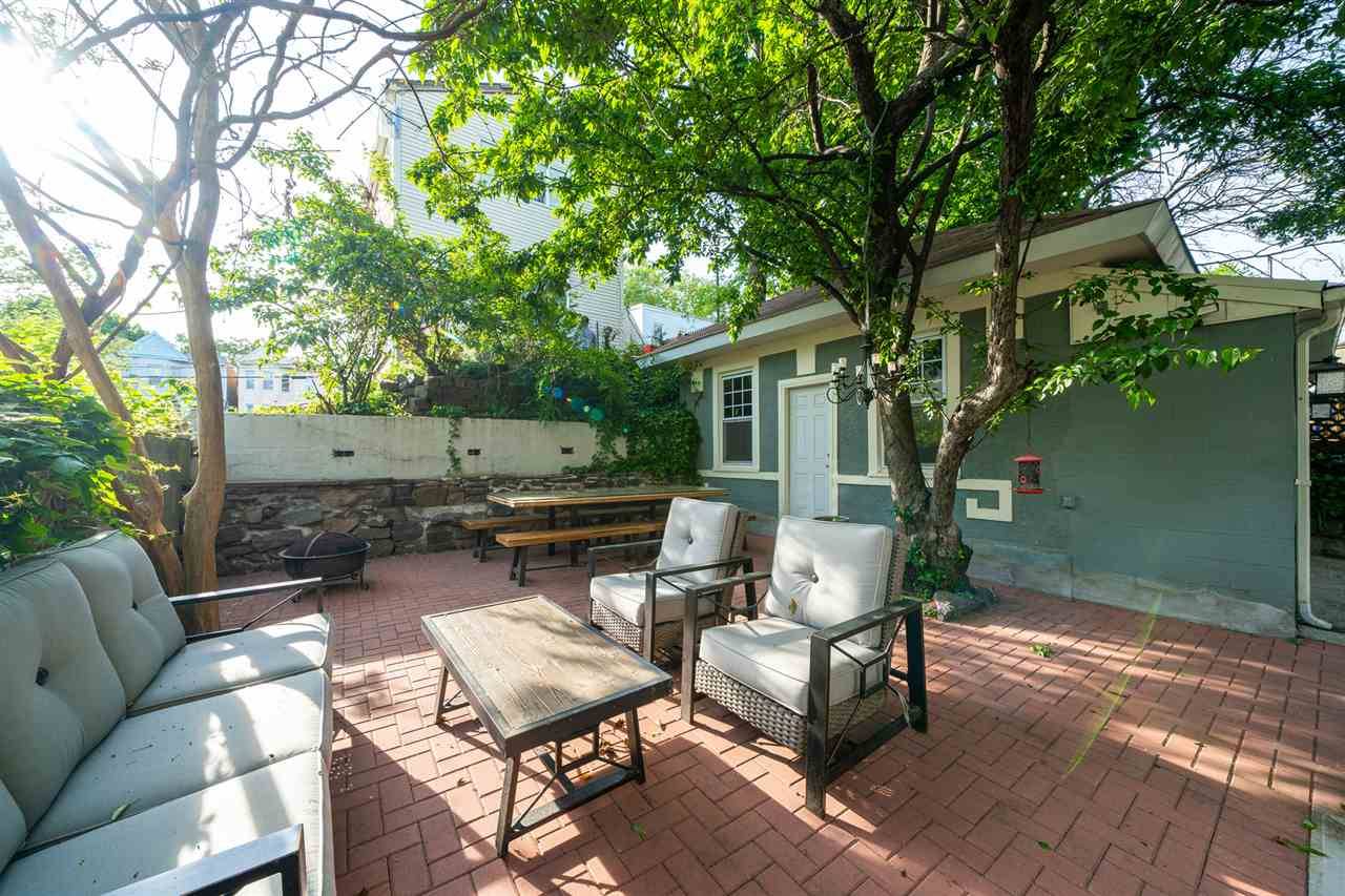 Jc Heights, NJ 07307,343 WEBSTER AVE  #2
