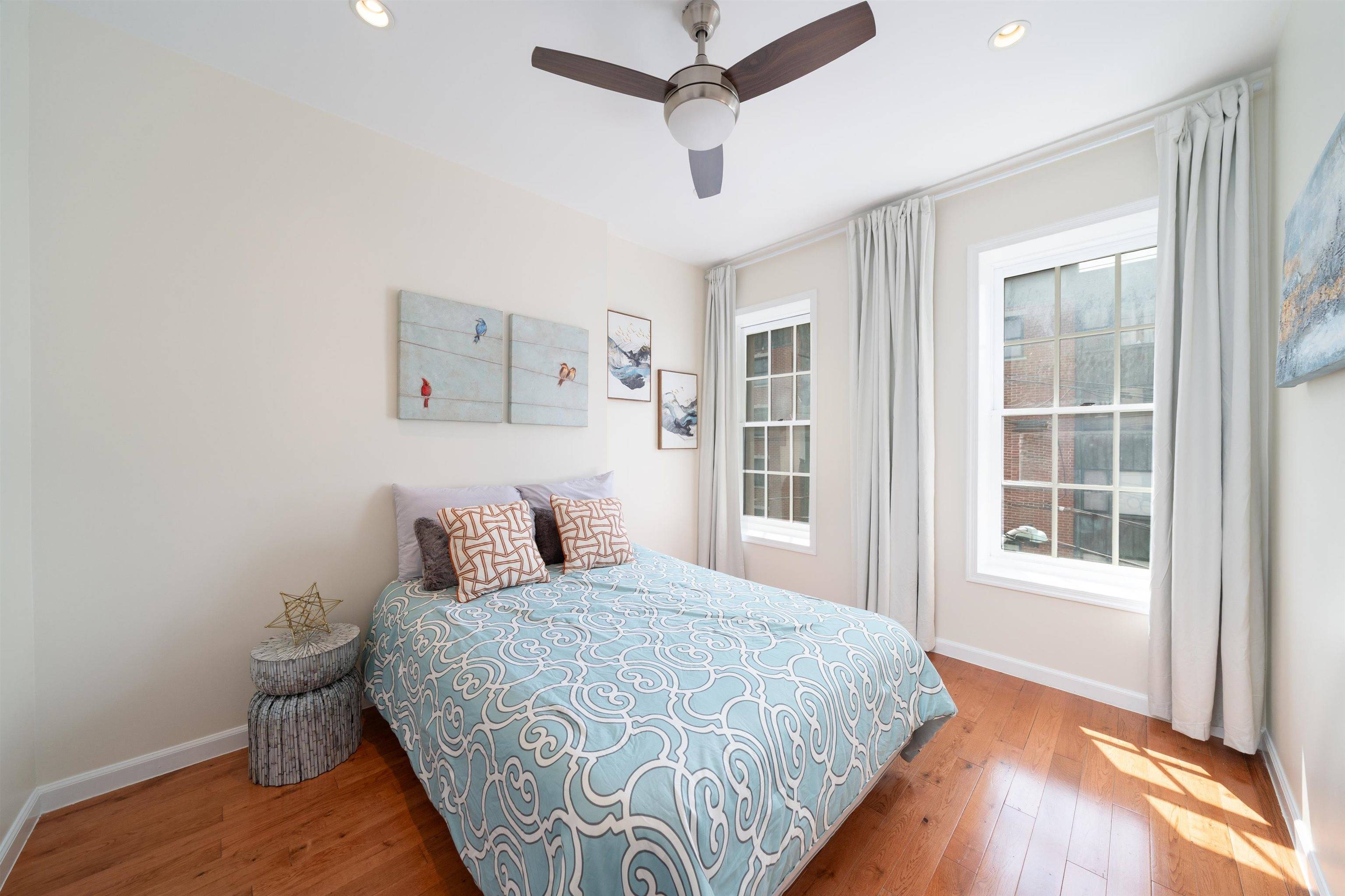 Hoboken, NJ 07030,221 CLINTON ST  #3R