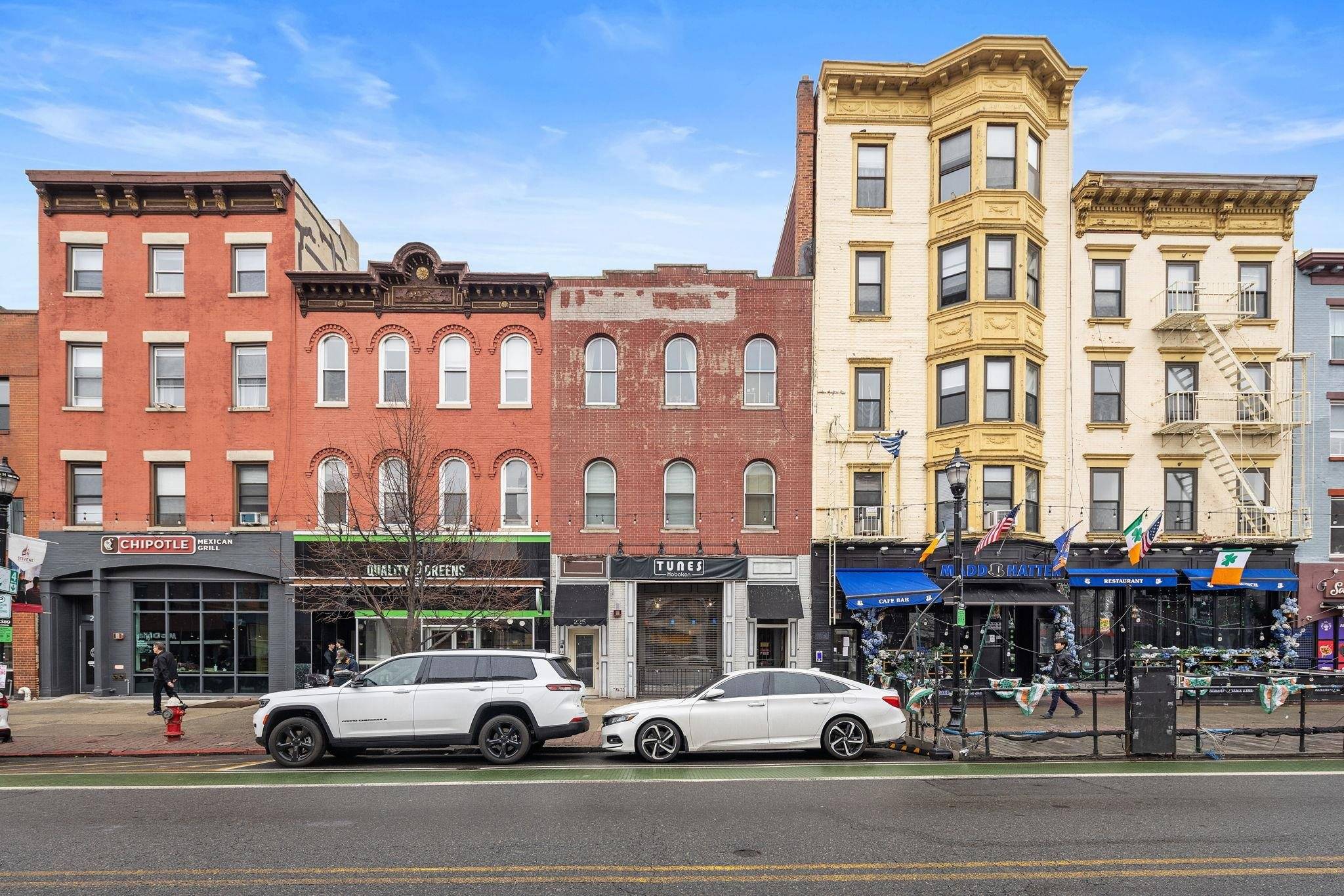 Hoboken, NJ 07030,225 WASHINGTON ST
