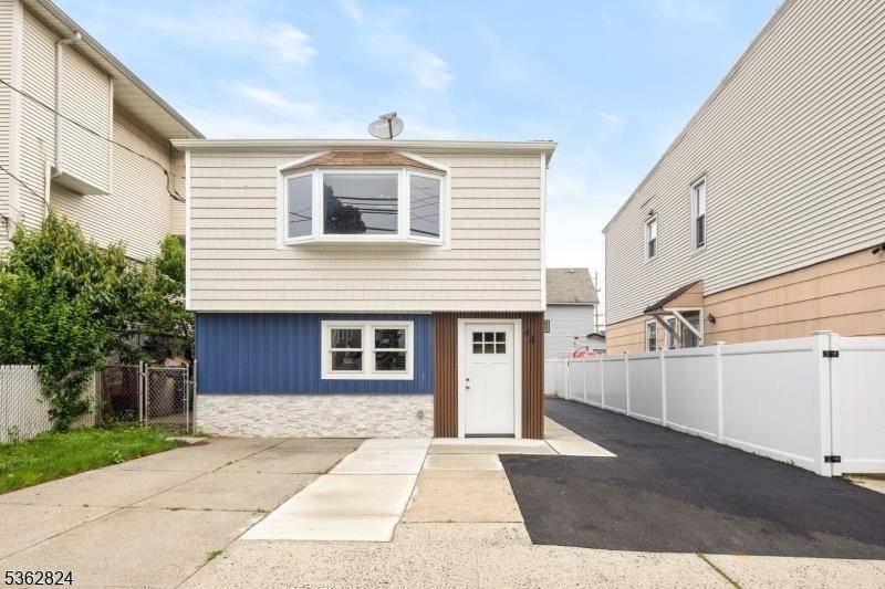 Passaic, NJ 07055,44 LINDEN ST  #2