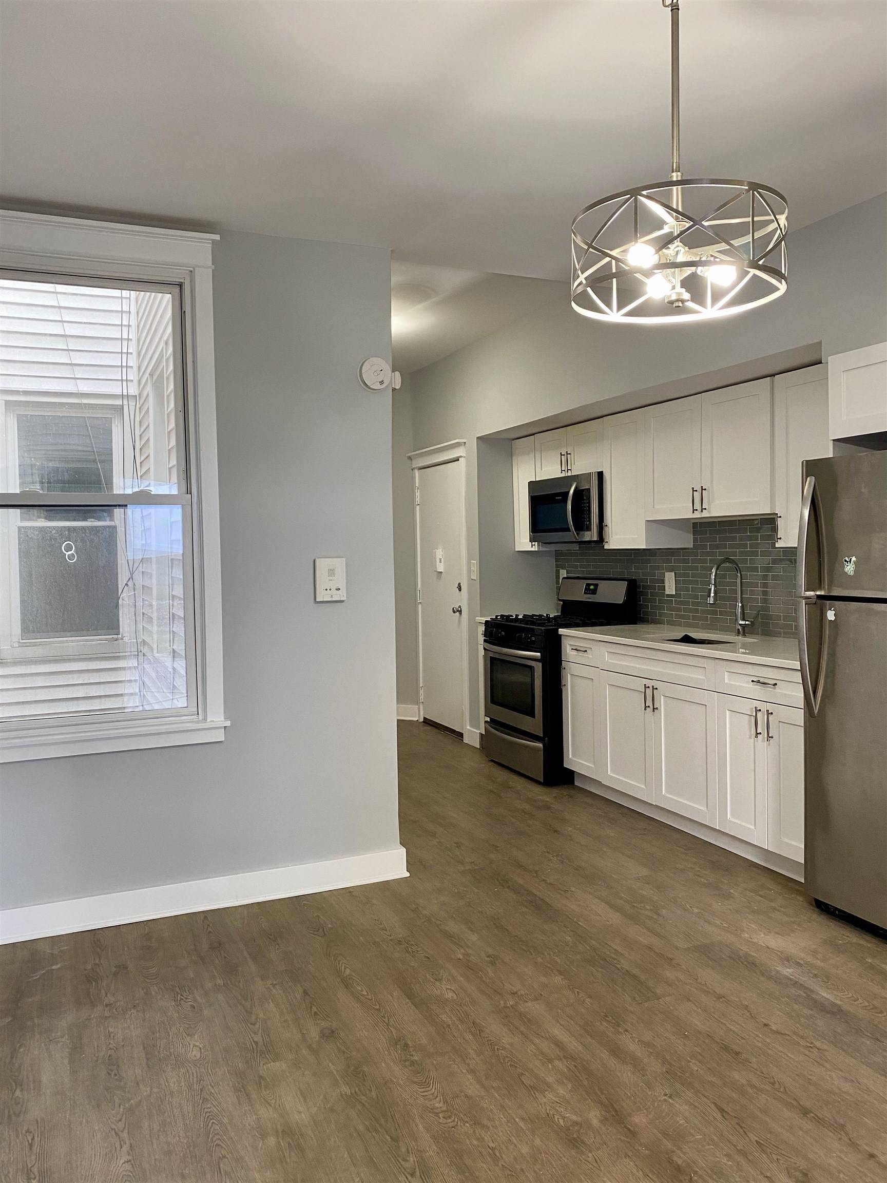 Jc Heights, NJ 07307,116 IRVING ST  #3L