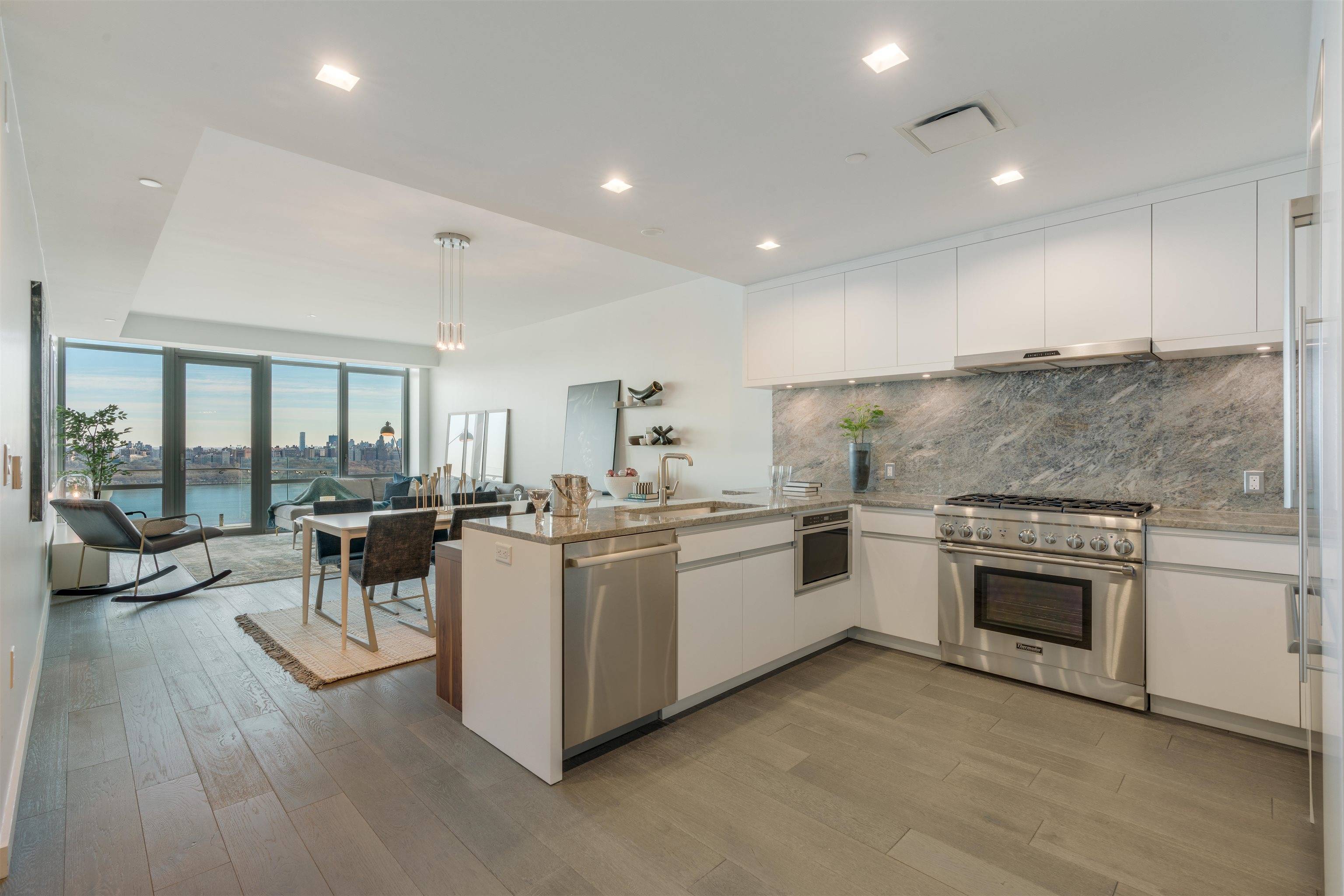 Cliffside Park, NJ 07010,320 ADOLPHUS AVE  #916