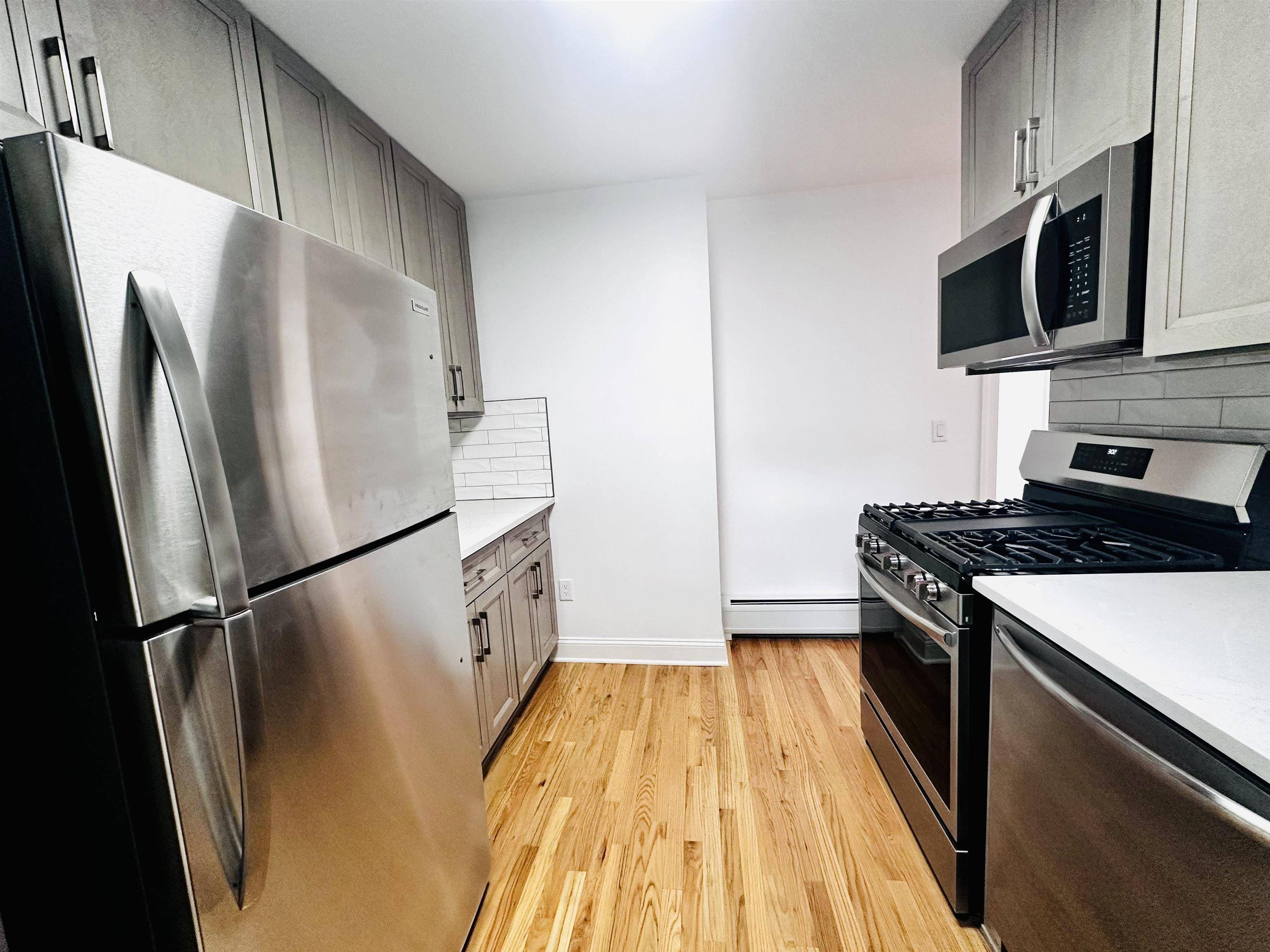 Jc Heights, NJ 07307,787 SUMMIT AVE  #3