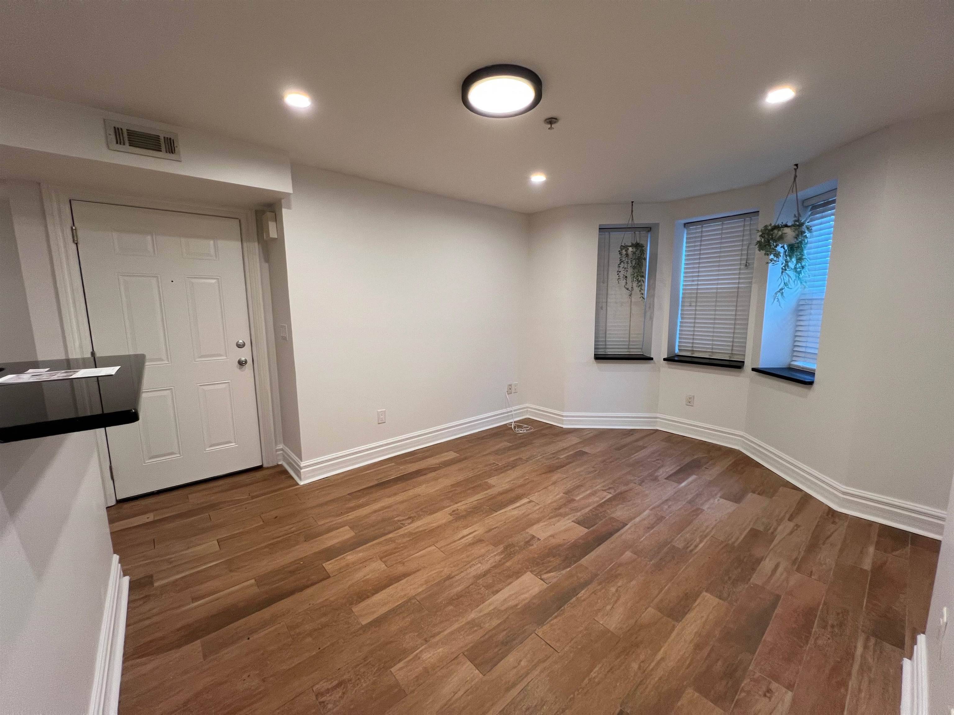 Hoboken, NJ 07030,827 GARDEN ST  #1