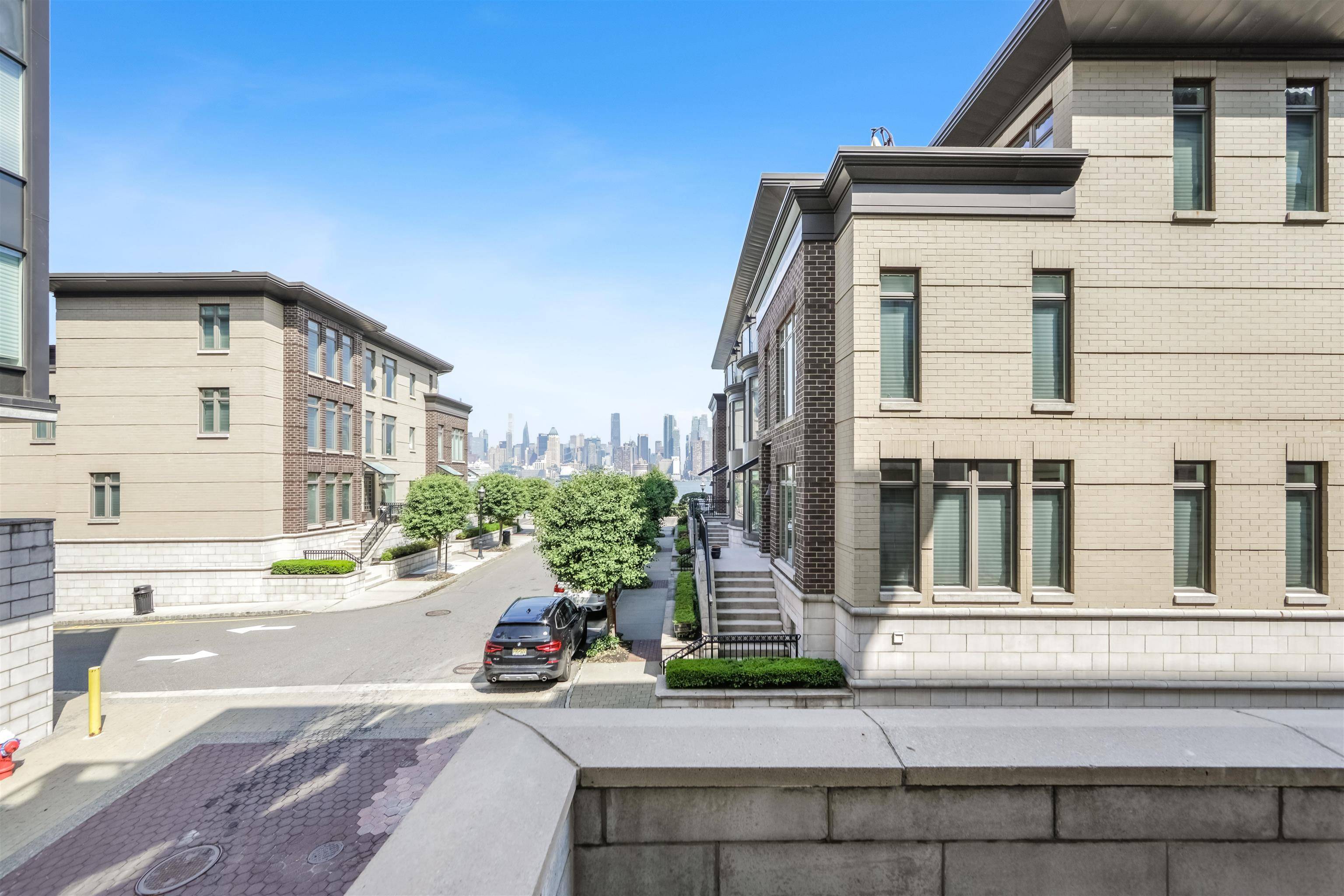 Weehawken, NJ 07086,20 CAMBRIDGE WAY