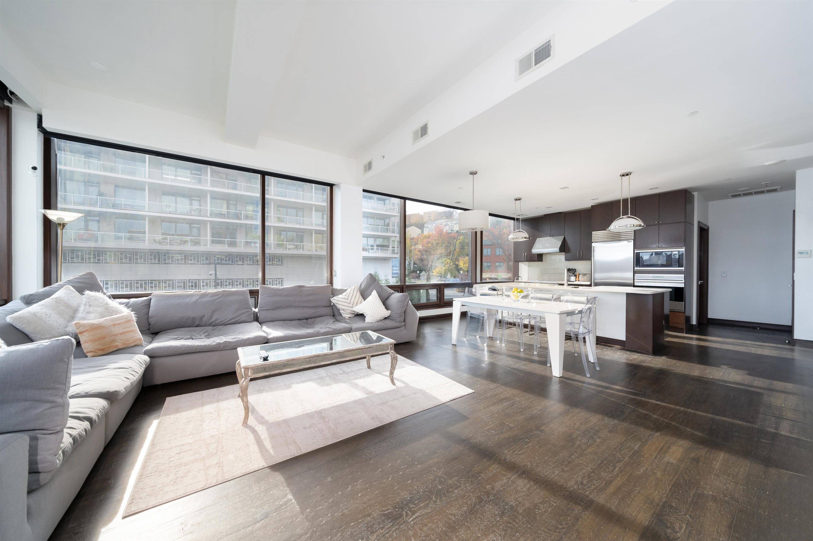 Edgewater, NJ 07020,9 SOMERSET LANE  #201