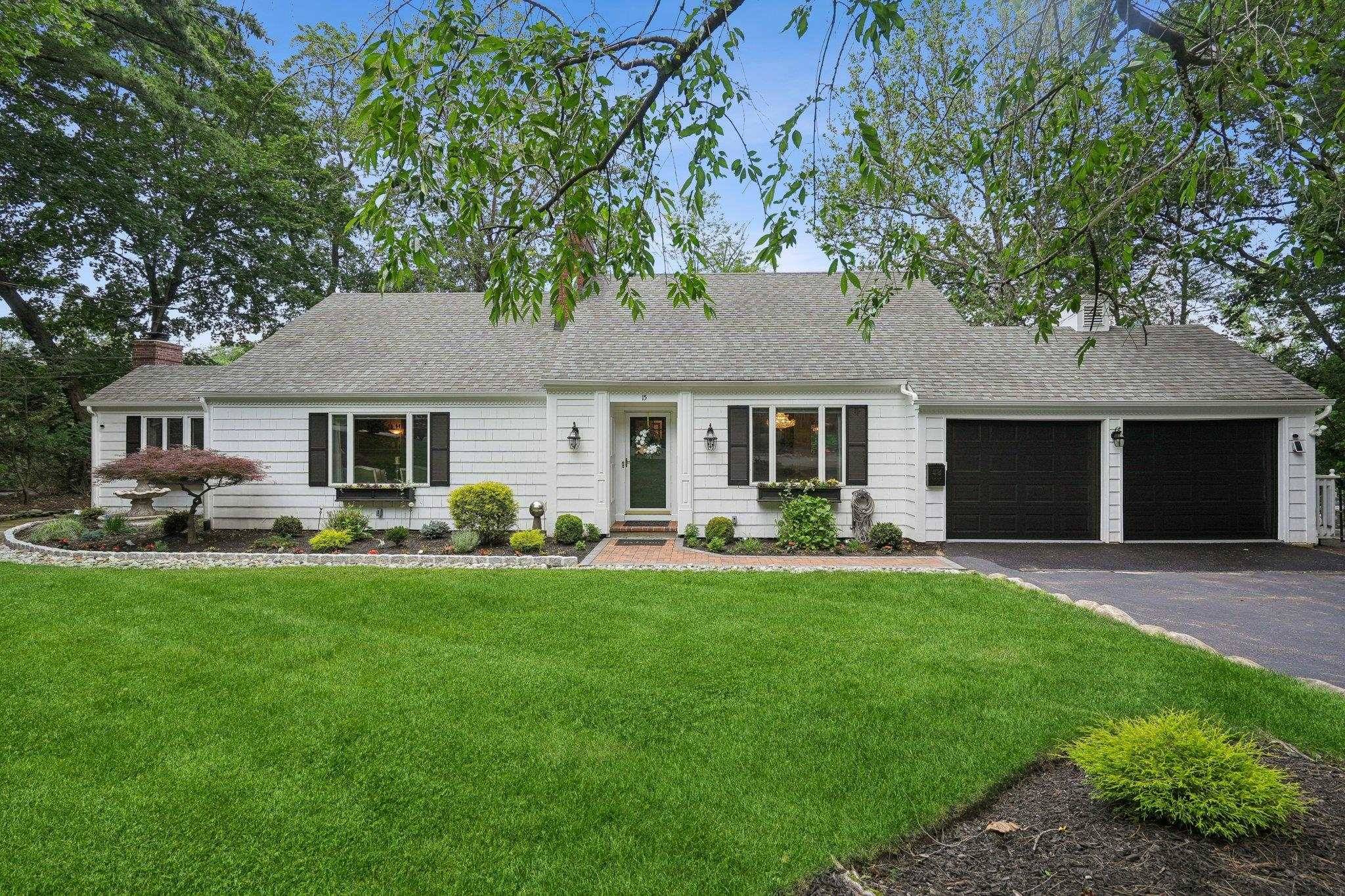 Essex Fells, NJ 07021-1807,15 BARBERRY WAY