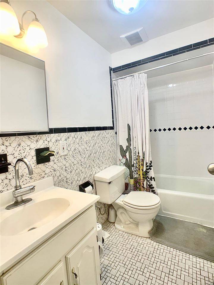 Hoboken, NJ 07030,1131 WASHINGTON ST  #1