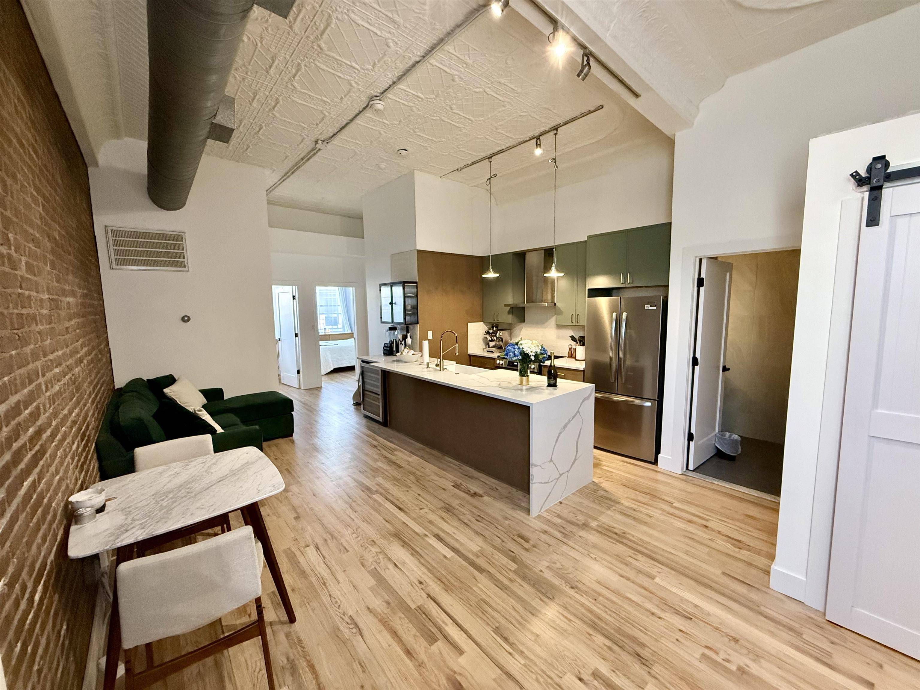 Hoboken, NJ 07030,422 MADISON ST  #1