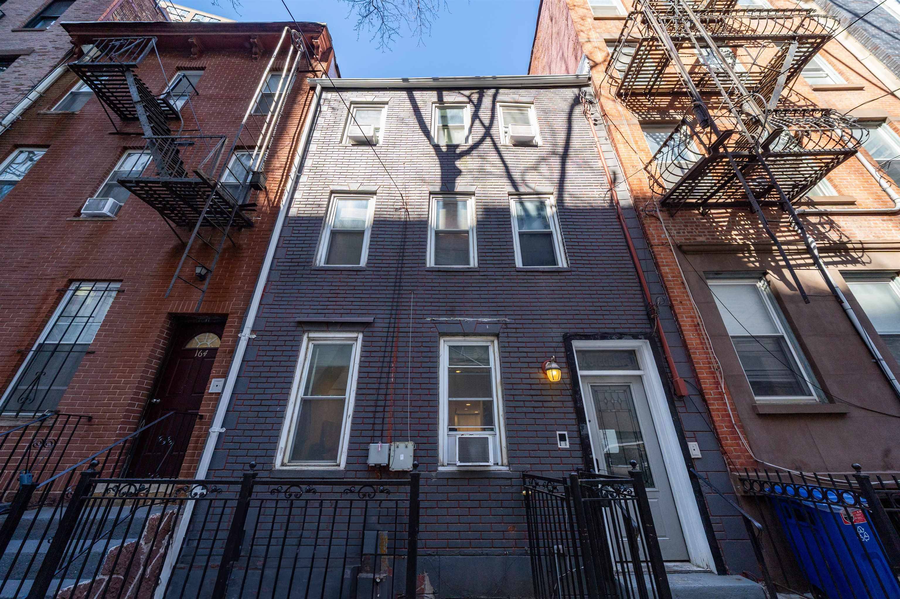 Jc Downtown, NJ 07302,162 STEUBEN ST  #1