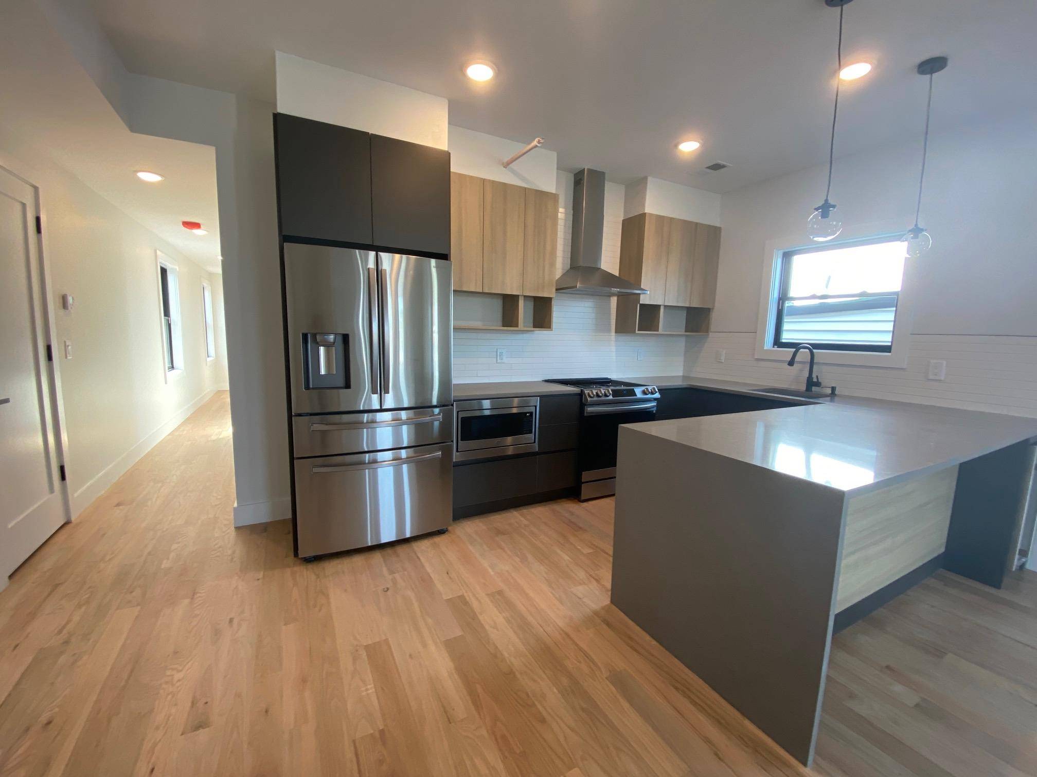 Jc Heights, NJ 07307,41 THORNE ST  #D