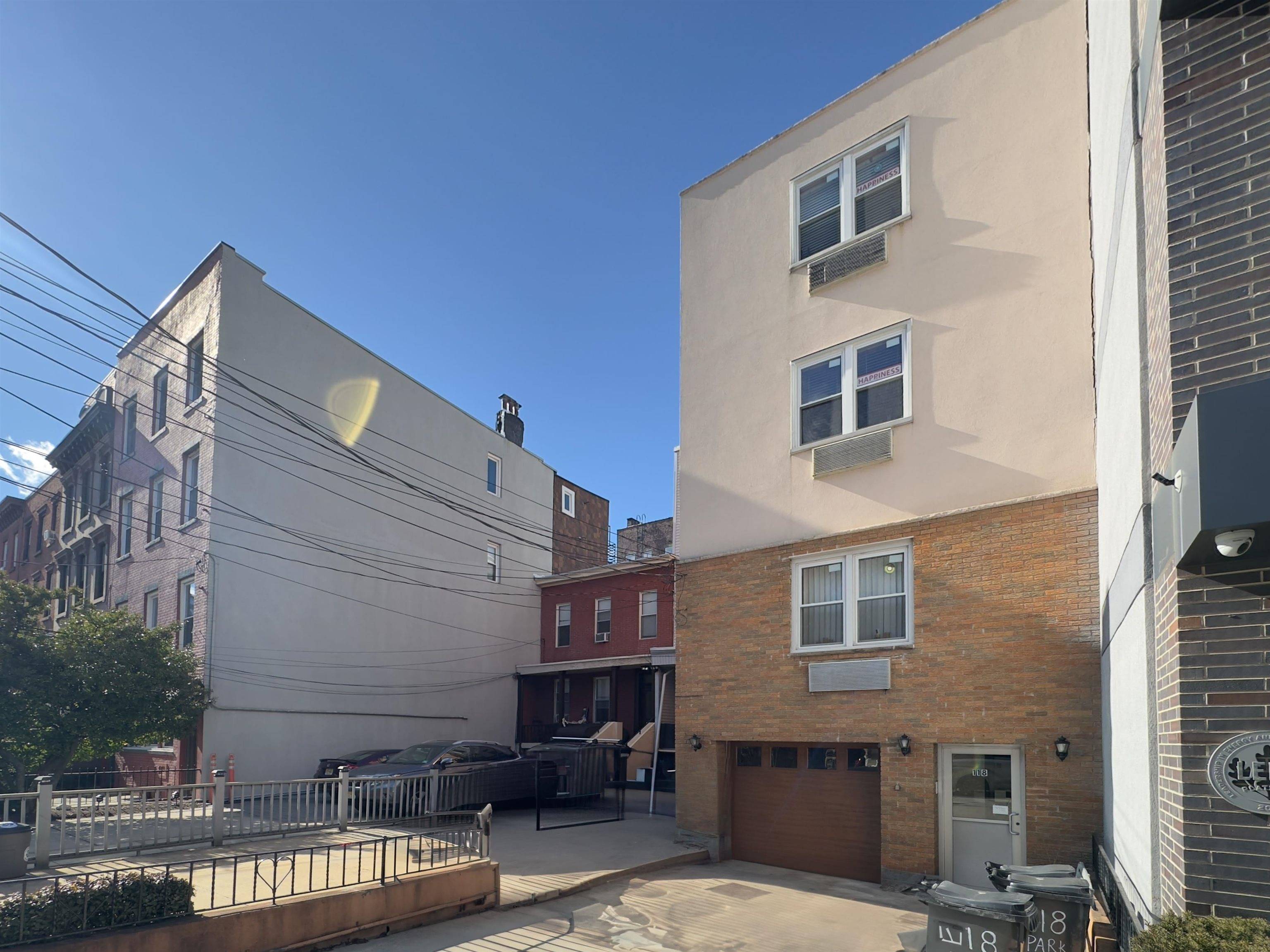 Hoboken, NJ 07030,118 PARK AVE