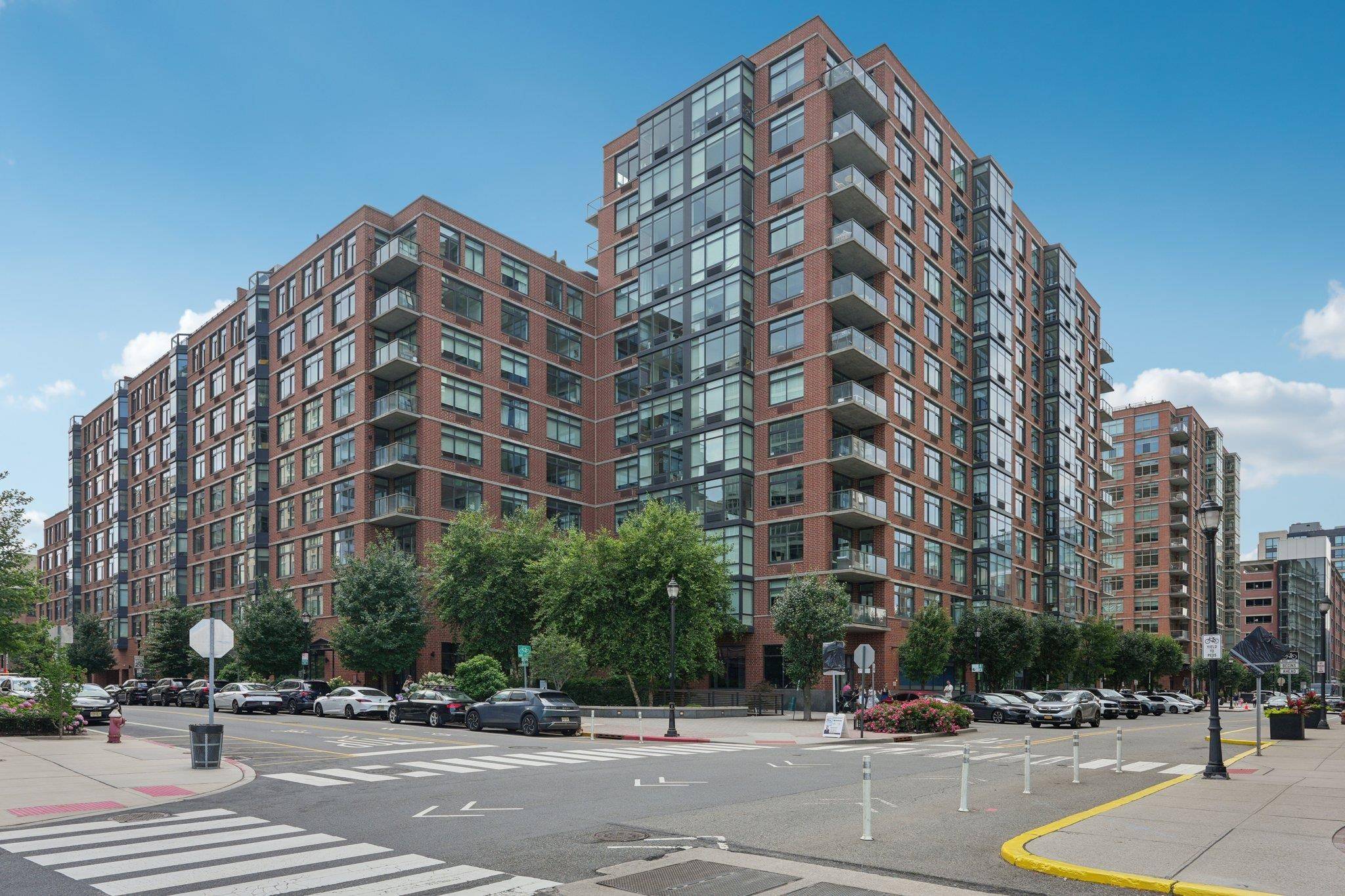 Hoboken, NJ 07030,1400 HUDSON ST  #418