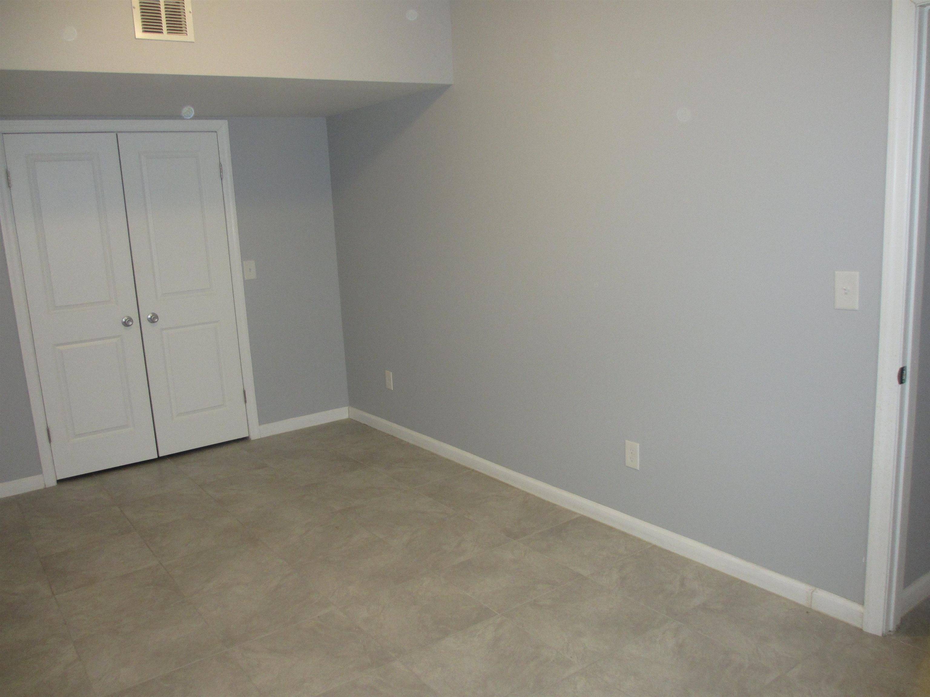 Jc Bergen-lafayett, NJ 07304,585 BRAMHALL AVE  #1