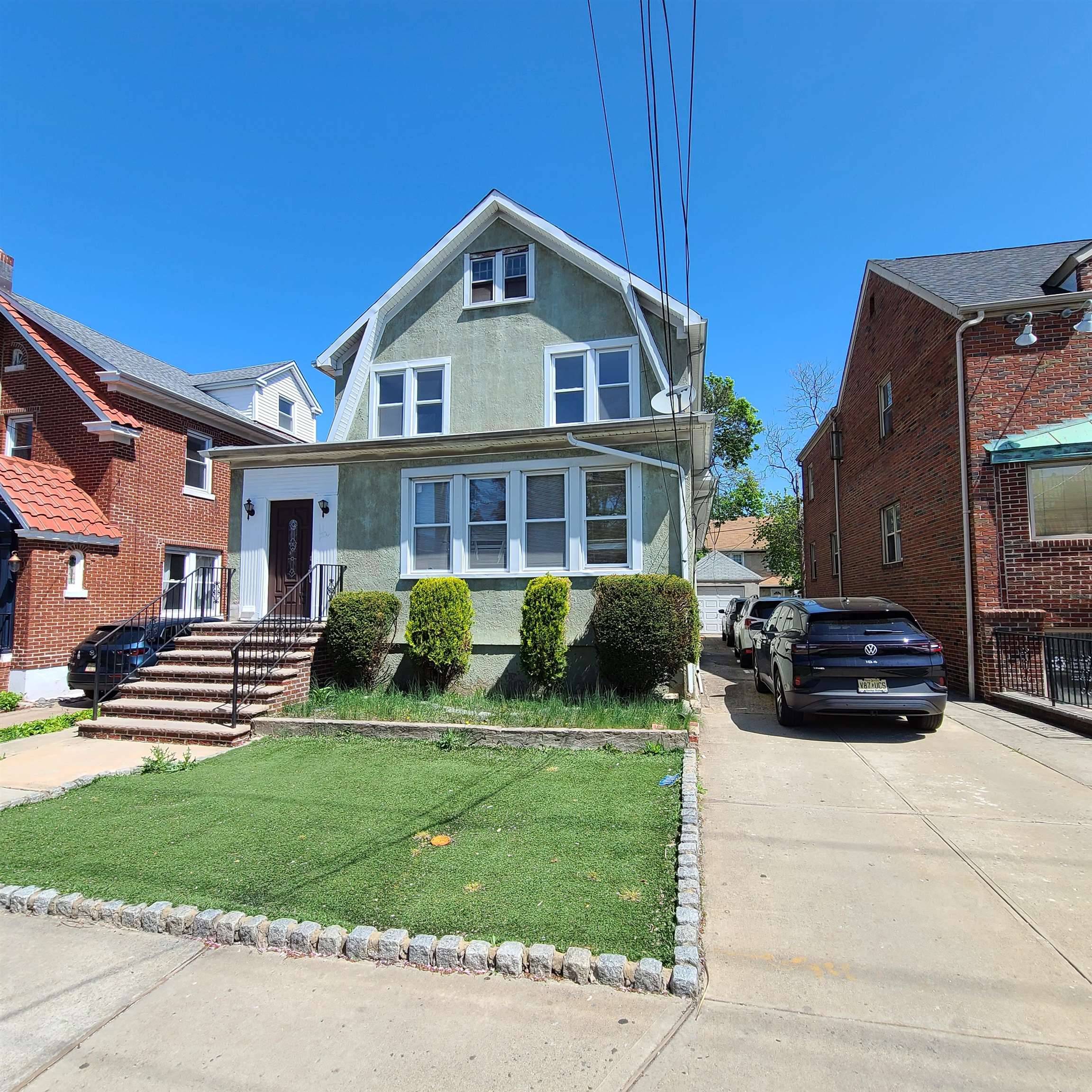 North Bergen, NJ 07047,704 79TH ST  #1
