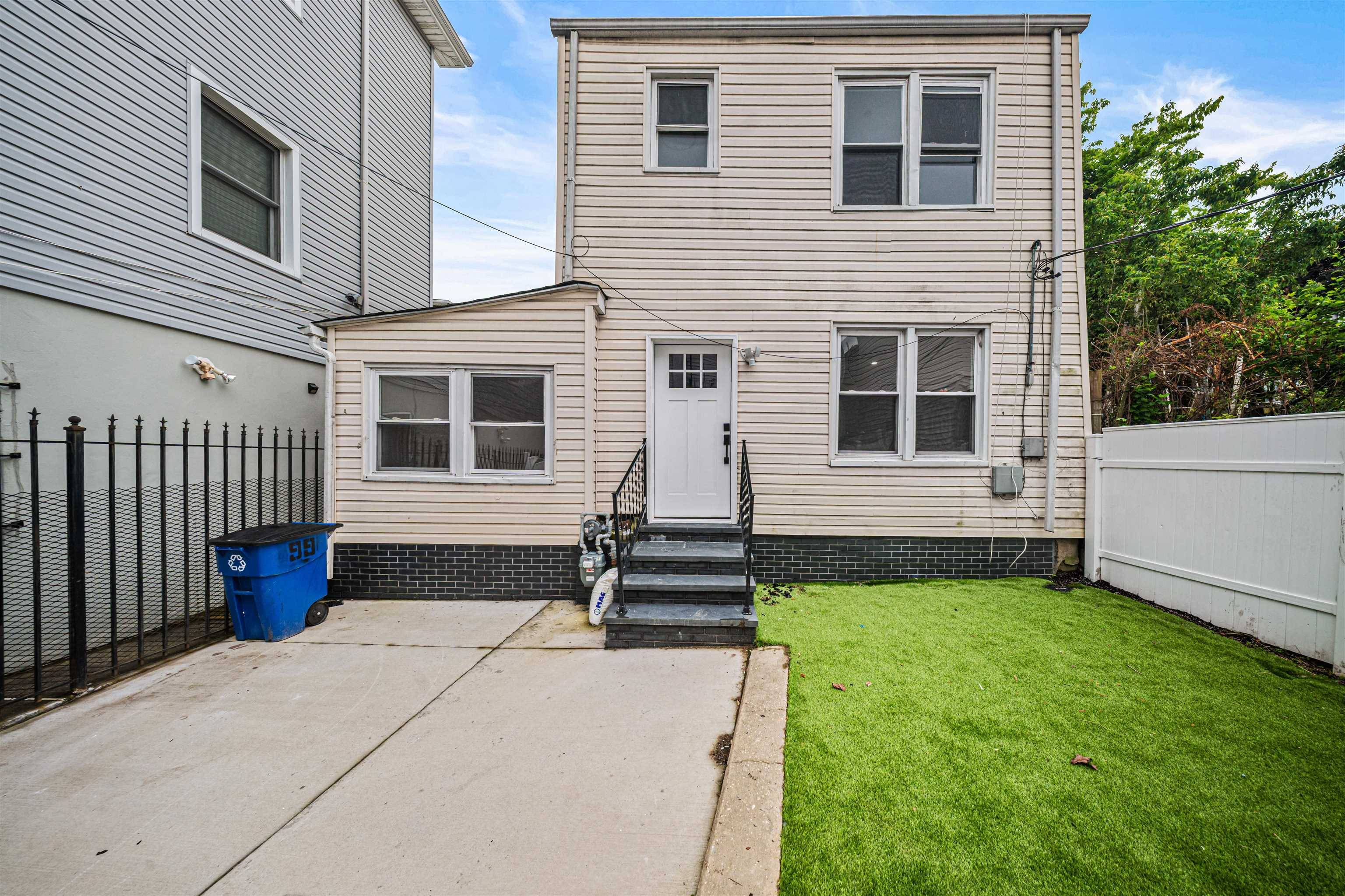 Jc Heights, NJ 07307,99 FRANKLIN ST