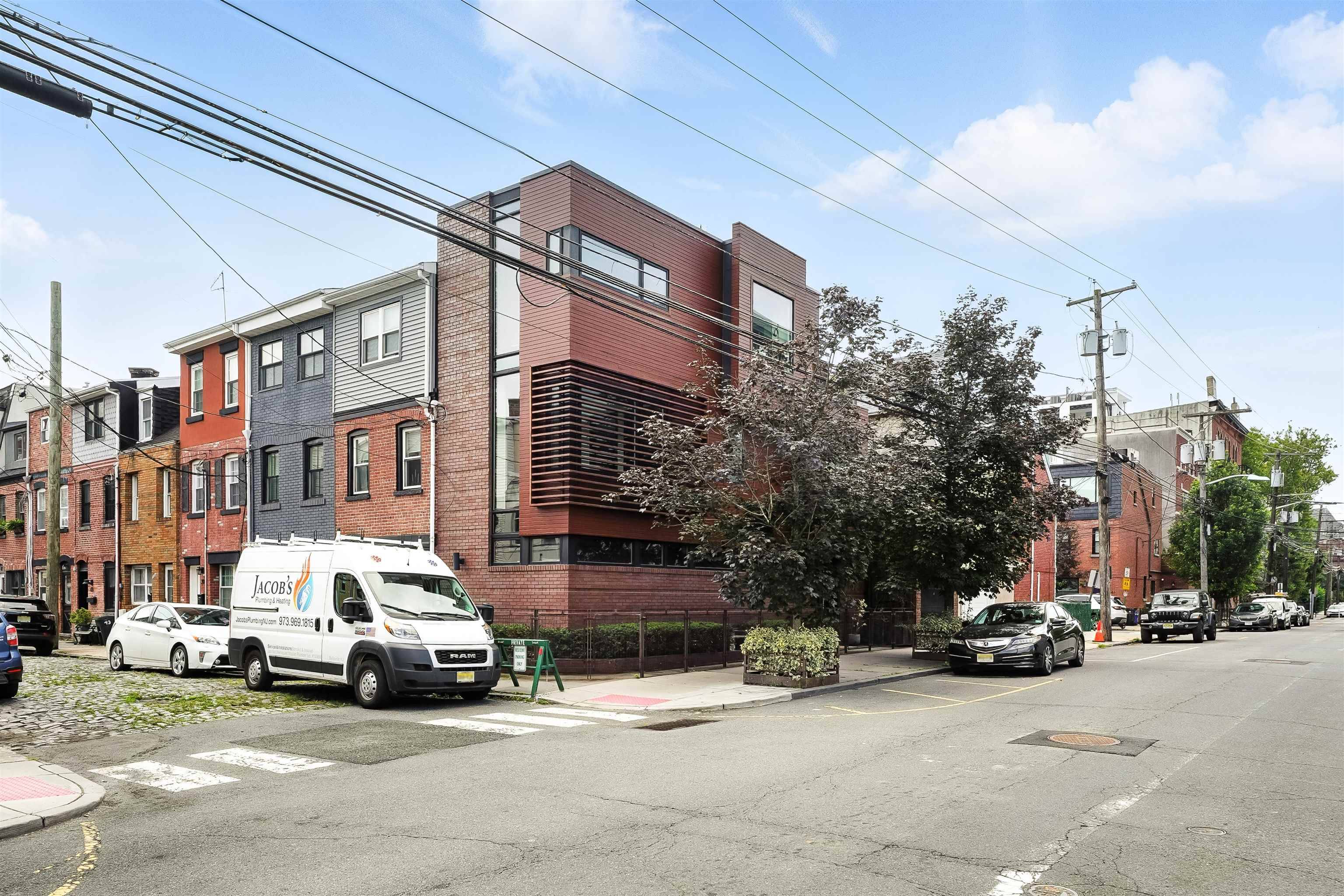 Hoboken, NJ 07030,33 WILLOW TERRACE