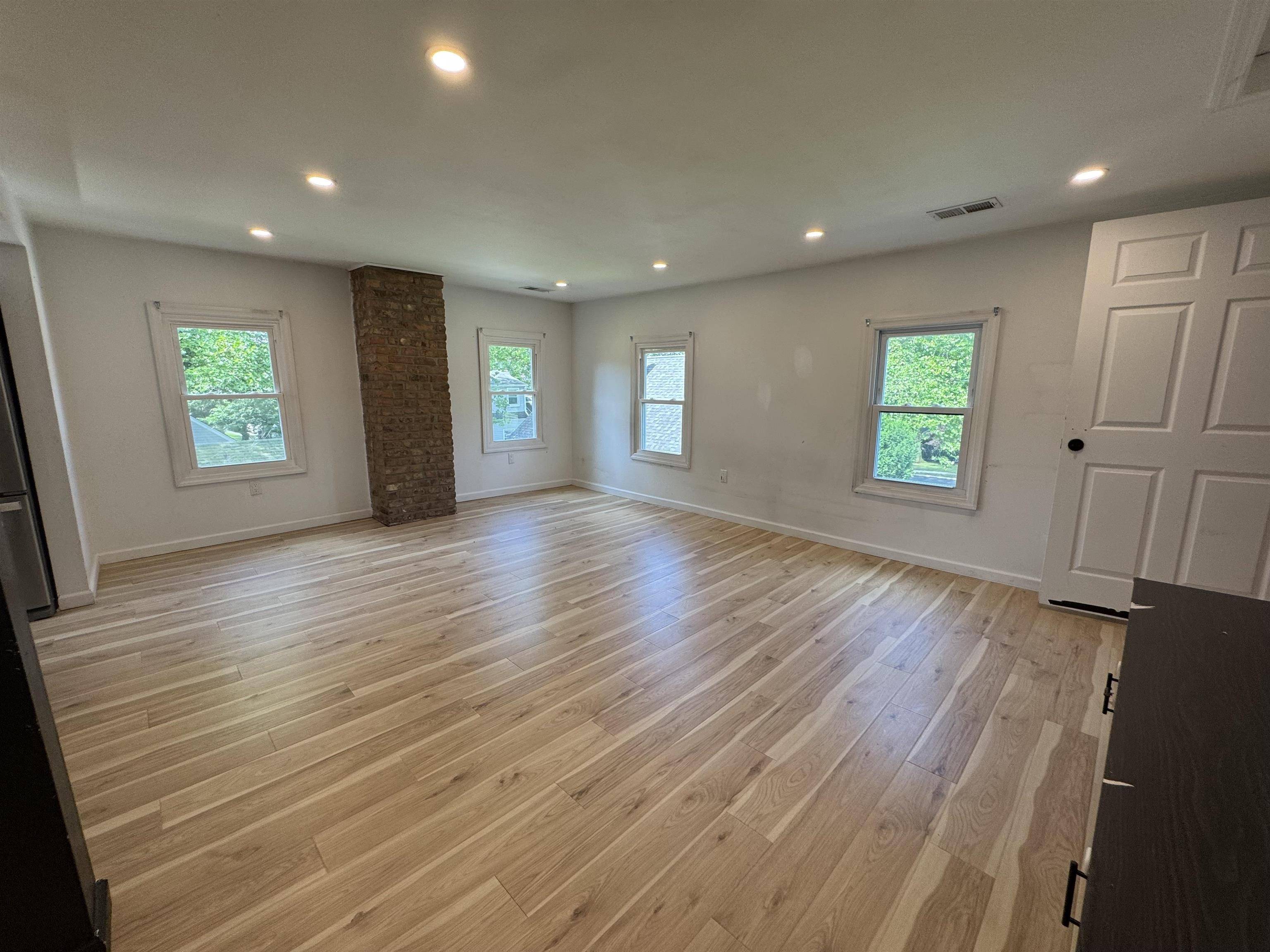 Bloomfield, NJ 07003,561 EAST PASSAIC AVE  #2