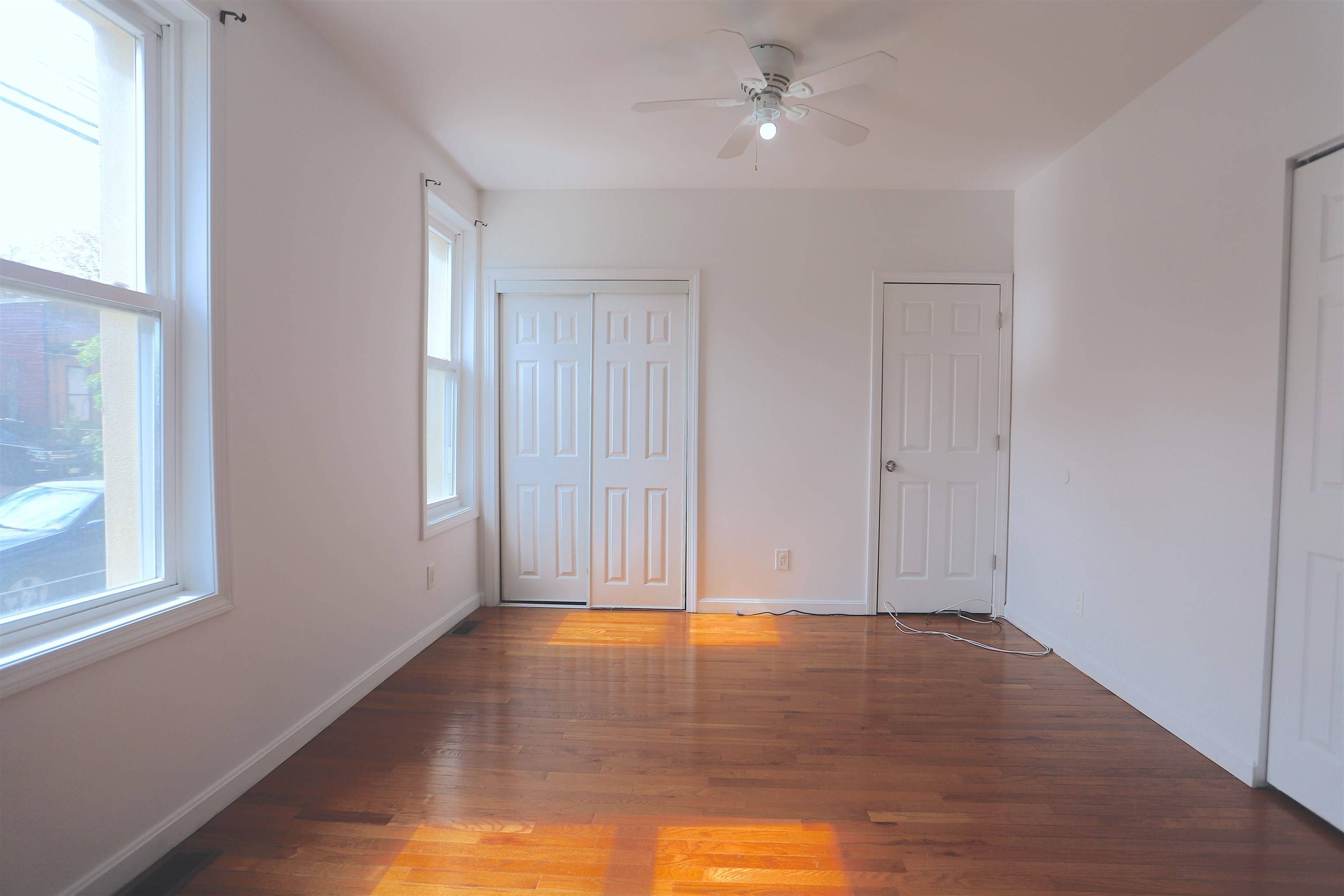 Jc Heights, NJ 07307-1537,195 WEBSTER AVE  #1
