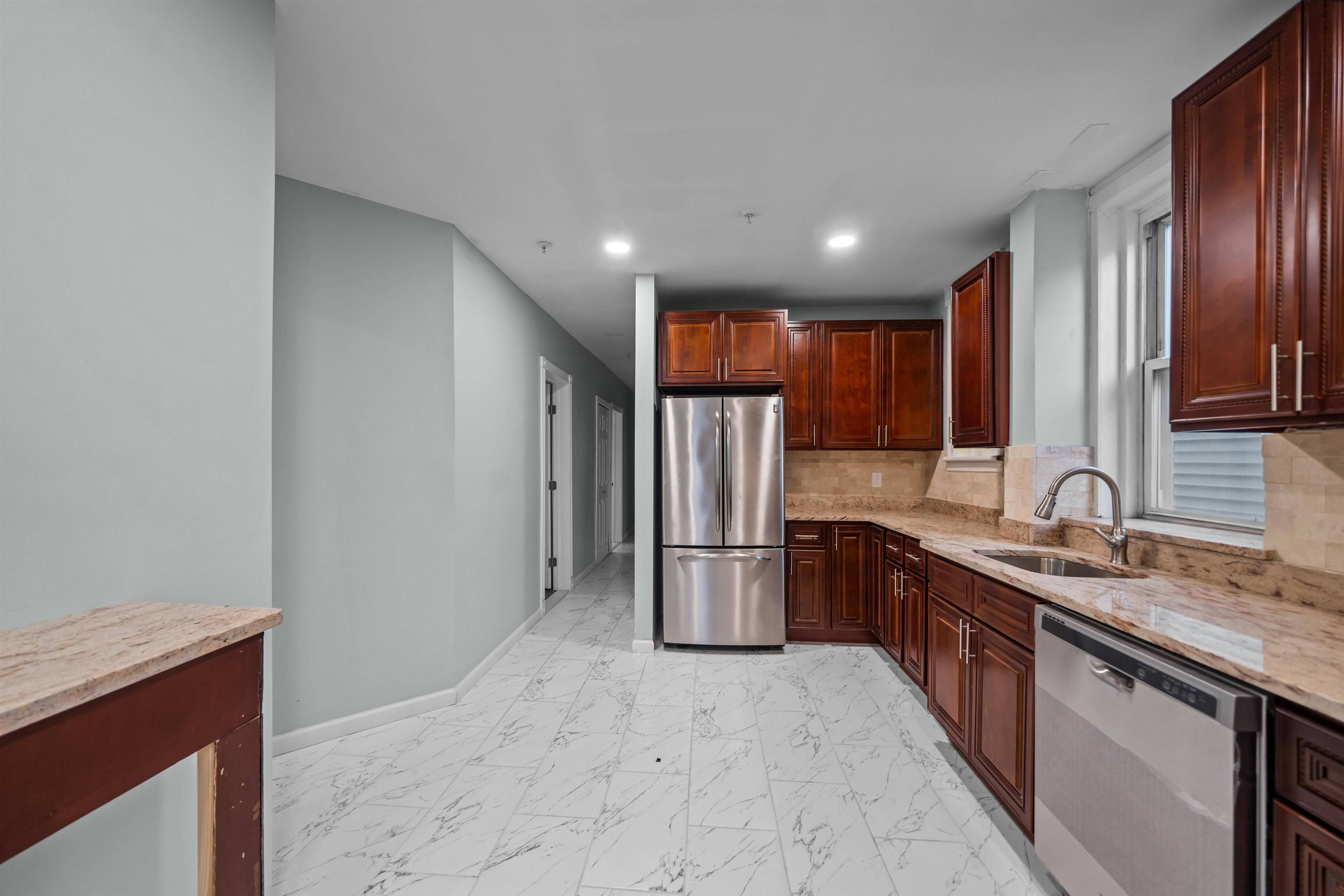 Union City, NJ 07087,3311 PLEASANT AVE  #2