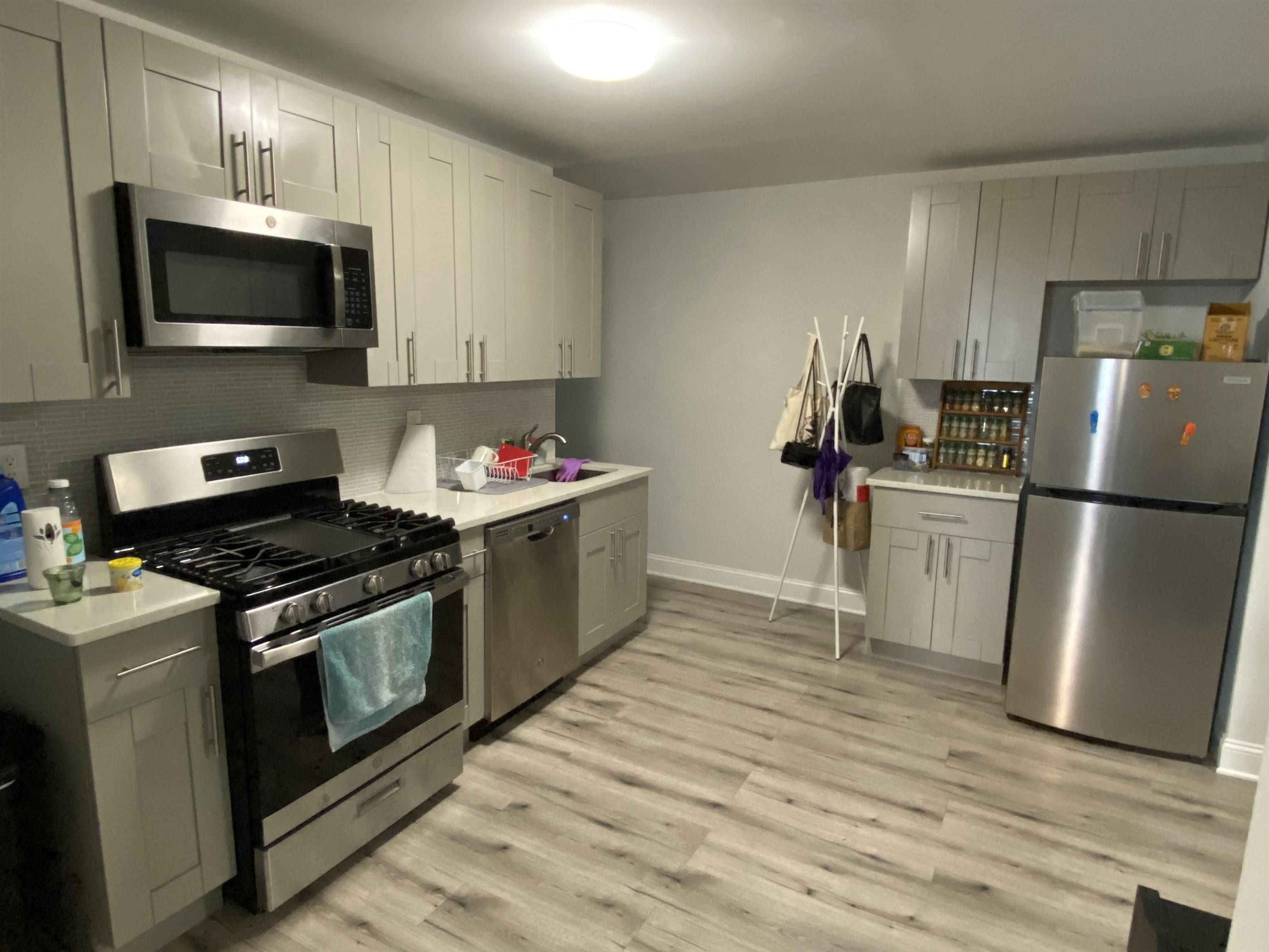 Jc Downtown, NJ 07302,269 VARICK ST  #2C
