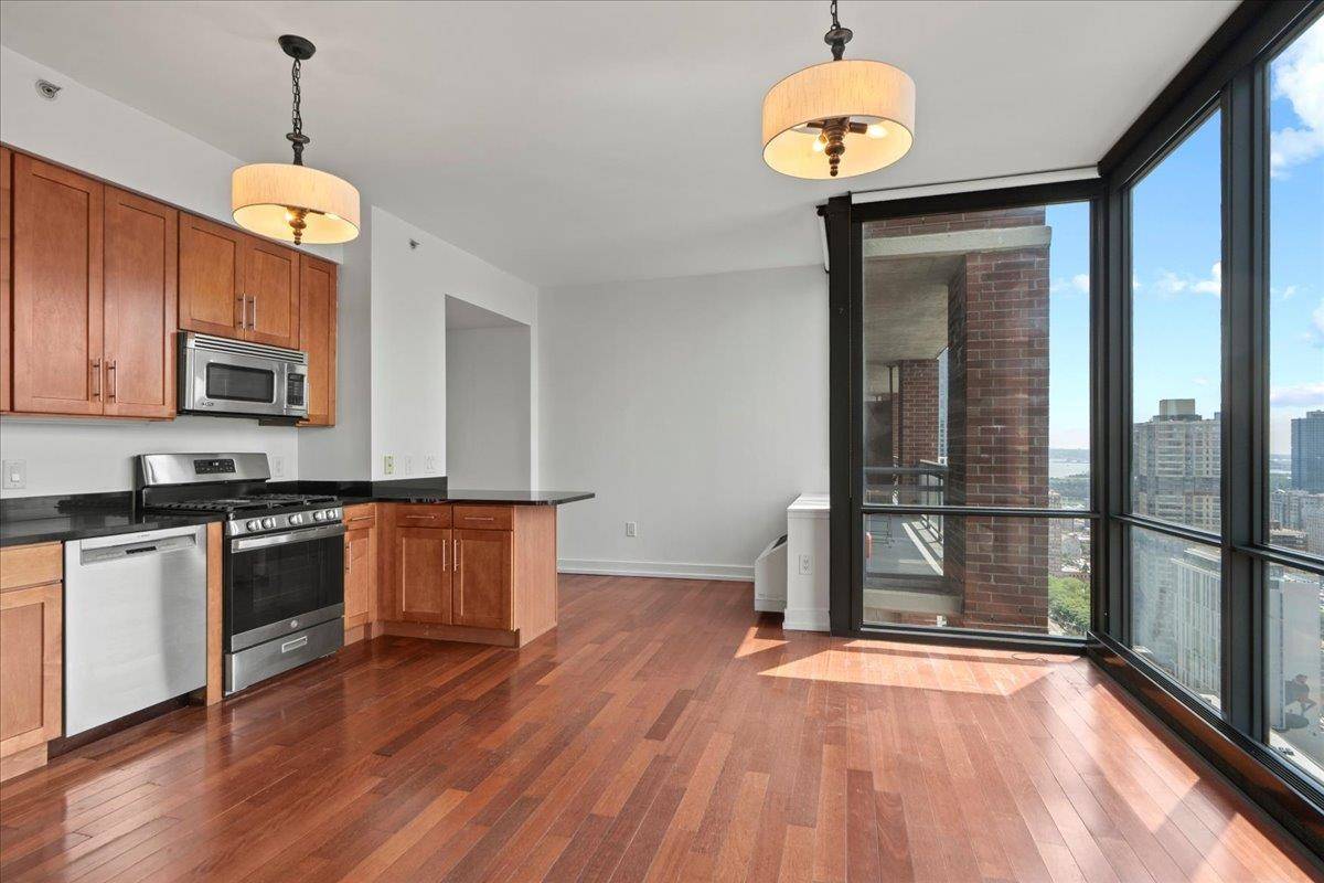 Jc Downtown, NJ 07302,389 WASHINGTON ST  #34E