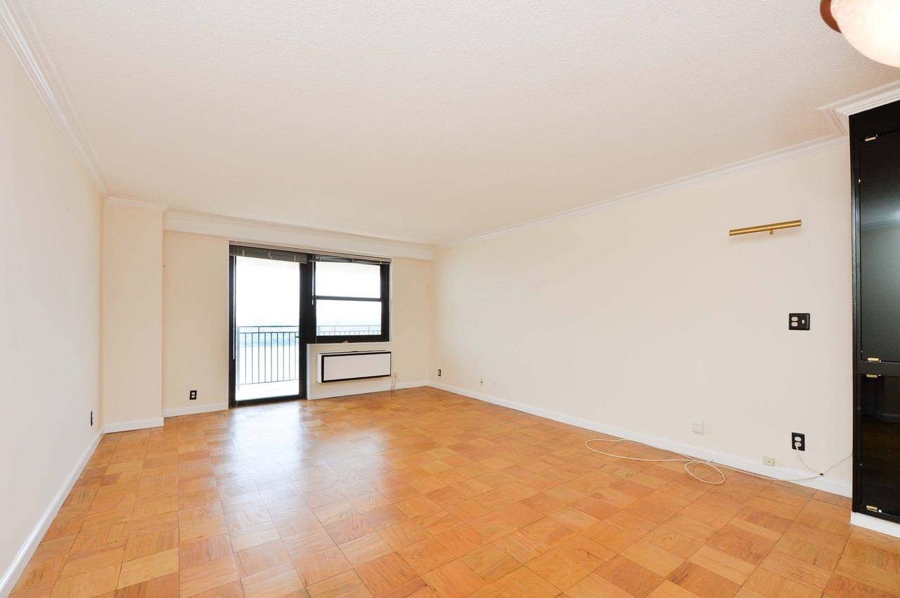 North Bergen, NJ 07047,7855 BLVD EAST  #19E