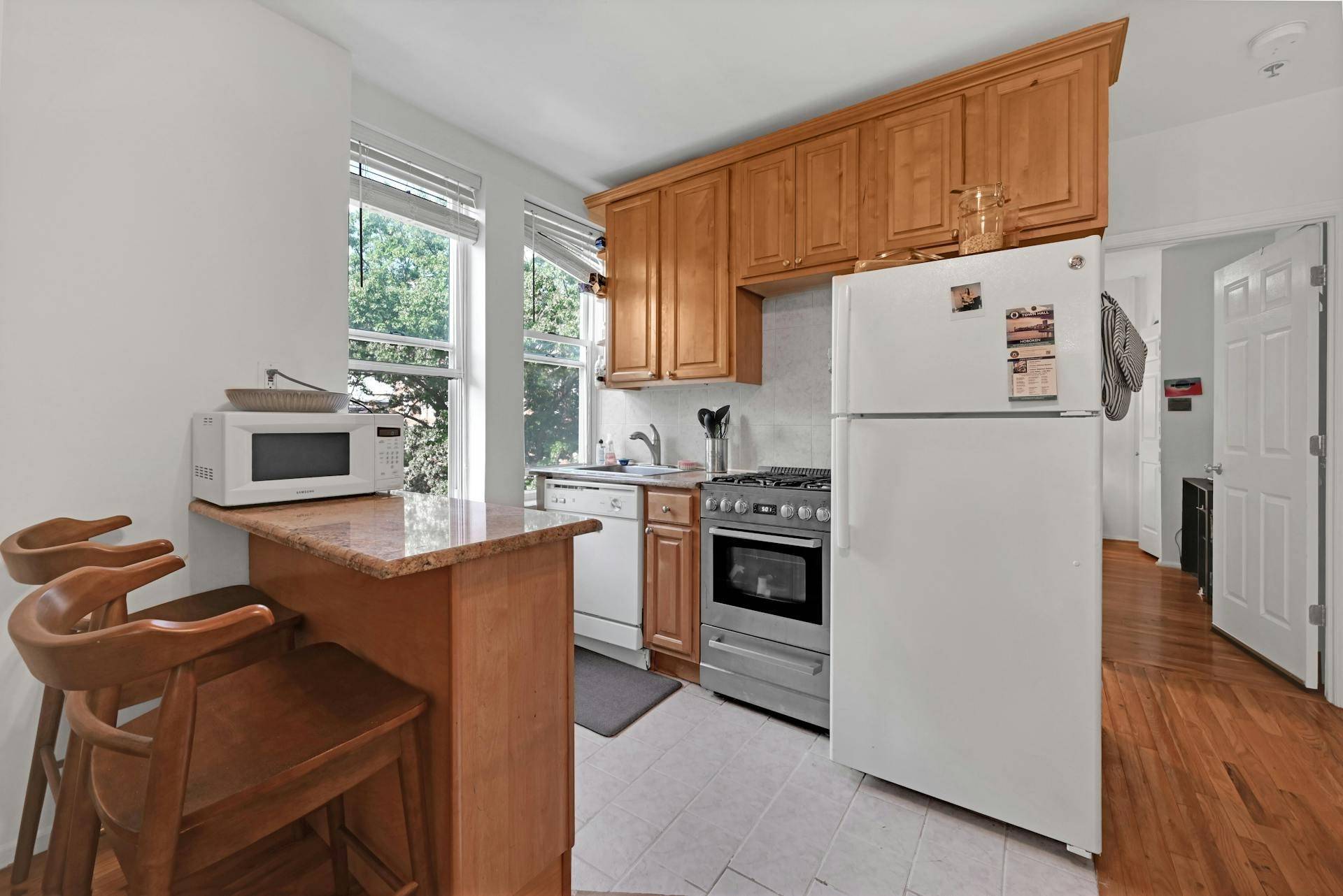Hoboken, NJ 07030,734 ADAMS ST  #4B
