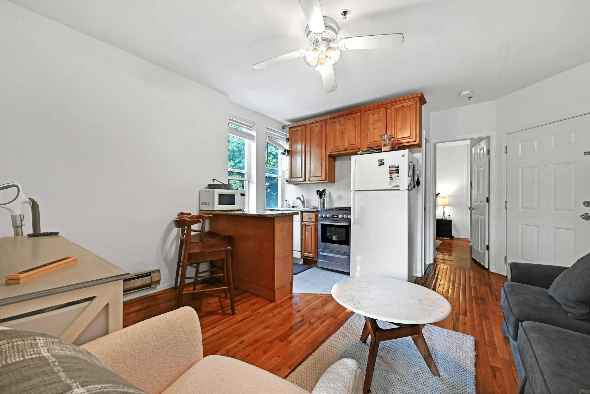 Hoboken, NJ 07030,734 ADAMS ST  #4B
