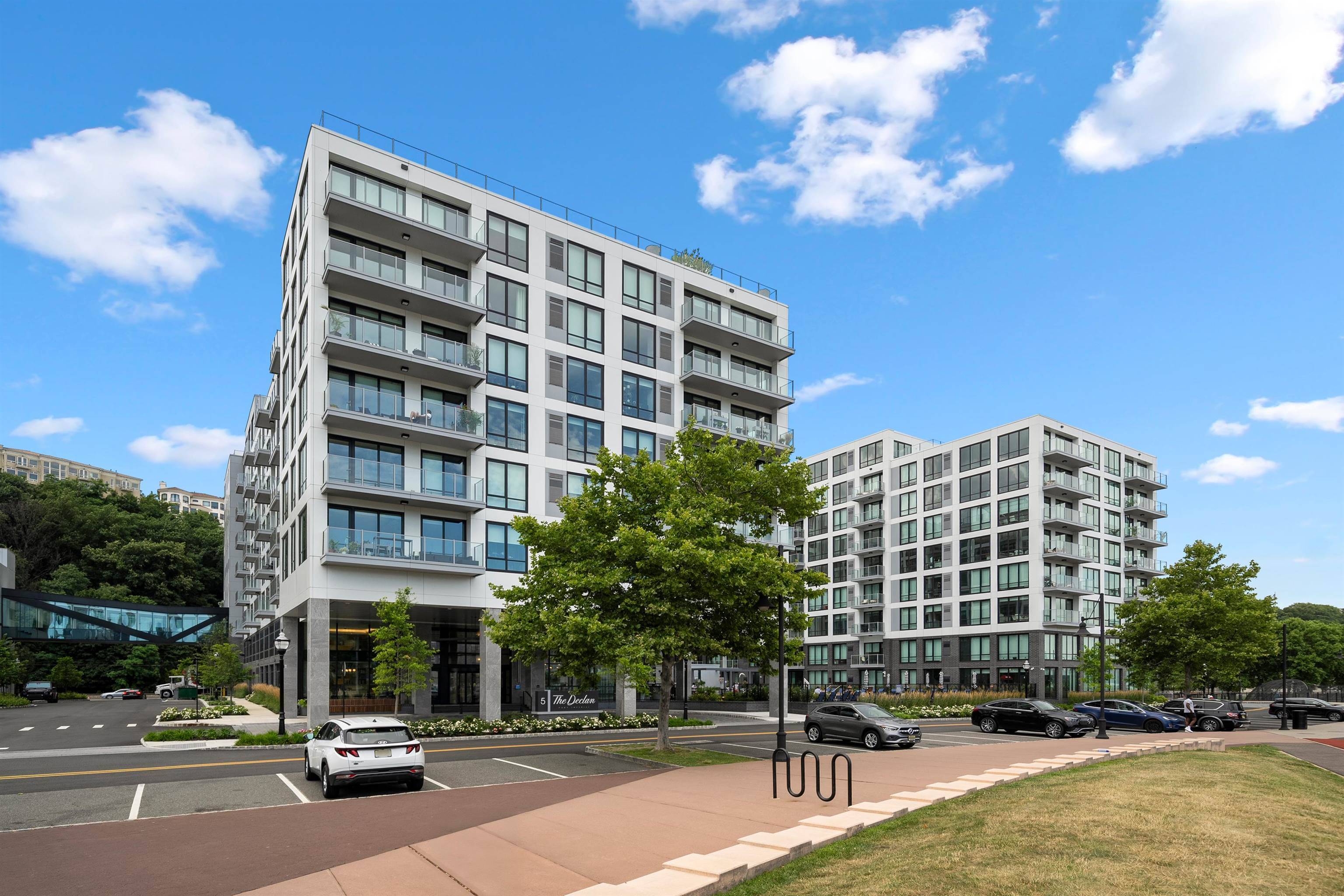 Weehawken, NJ 07086,5 port imperial BLVD  #238