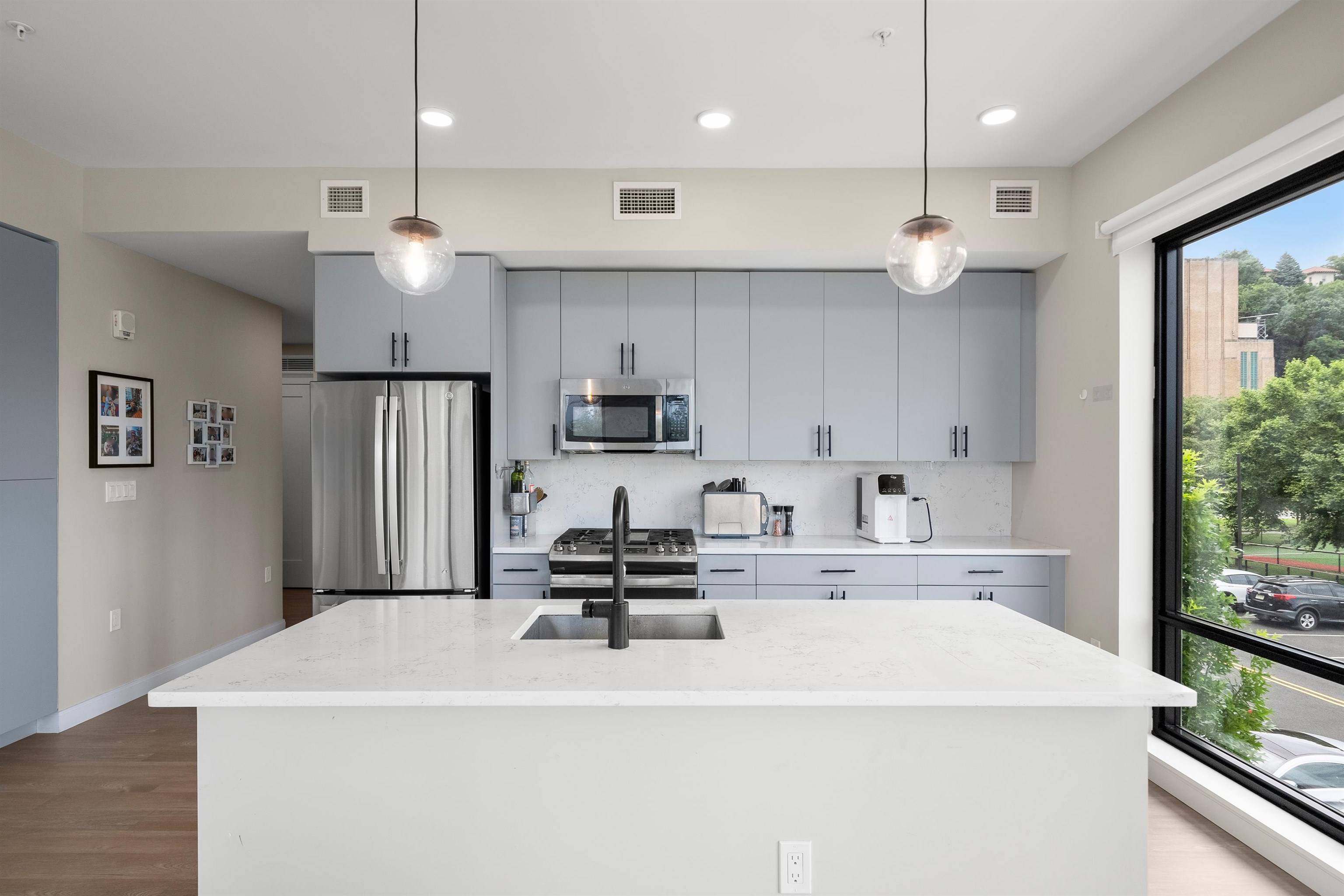 Weehawken, NJ 07086,5 port imperial BLVD  #238