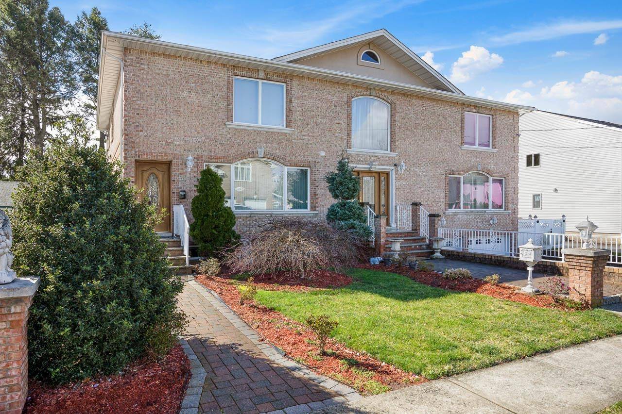 Elmwood Park, NJ 07407,58 MILLER AVE