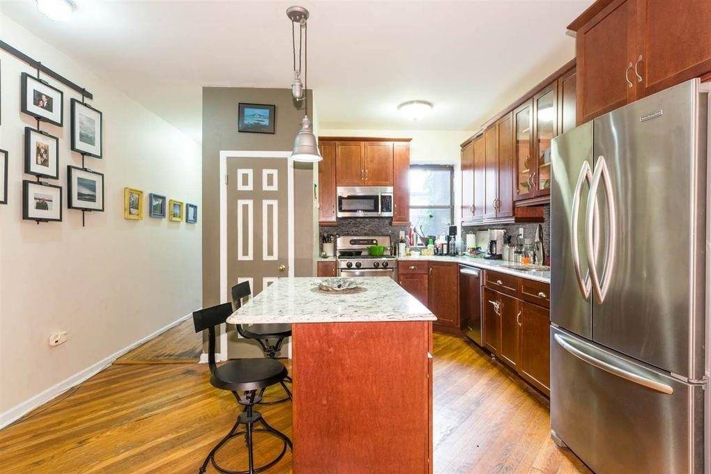 Hoboken, NJ 07030,807 WASHINGTON ST  #4S