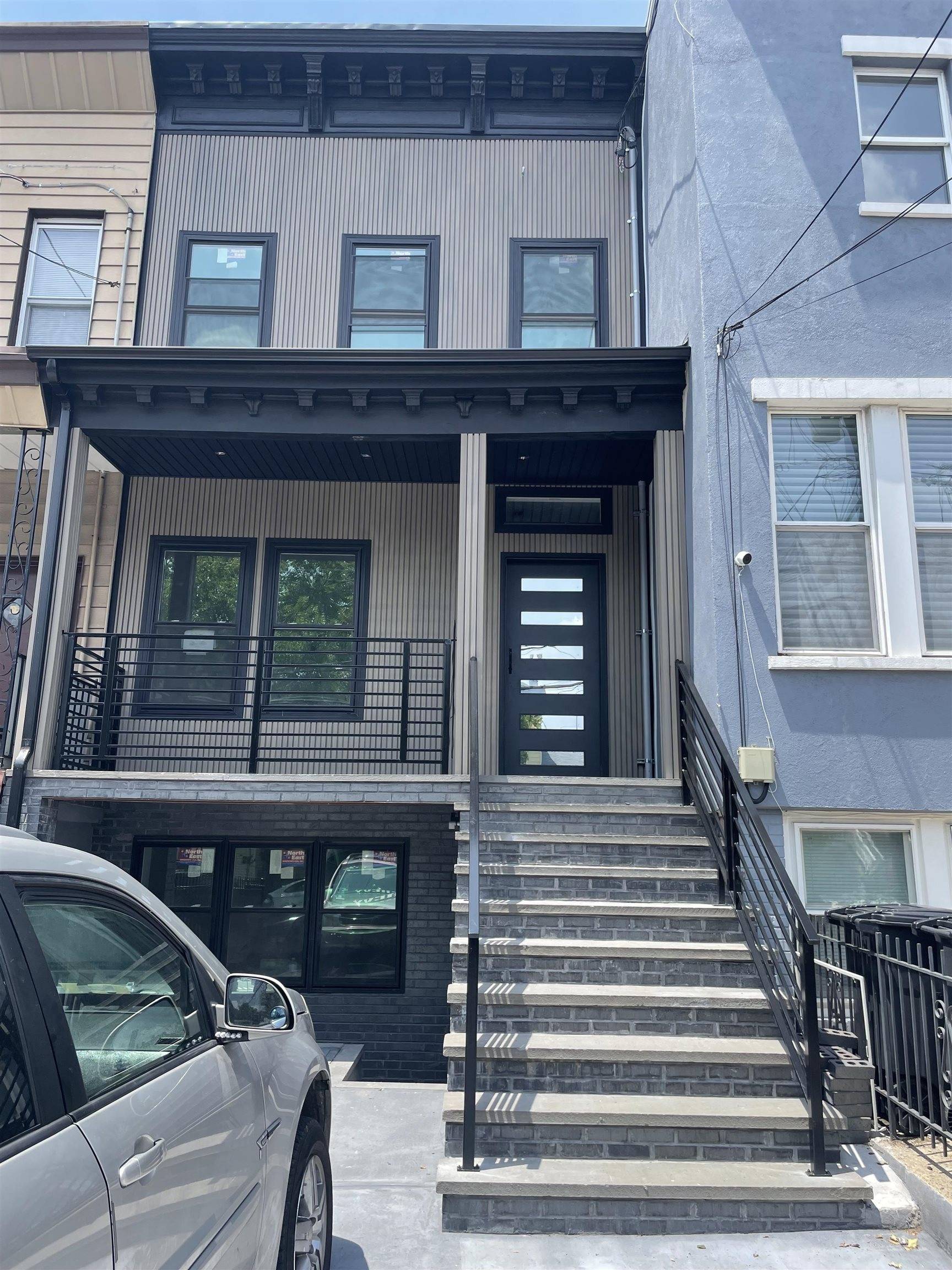 Jc Heights, NJ 07307,331.5 WEBSTER AVE  #2