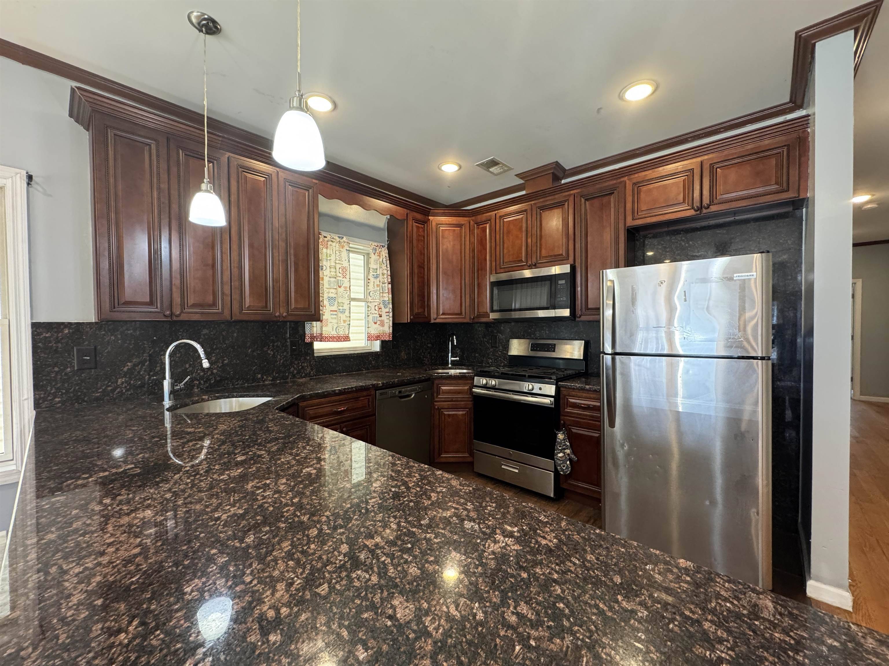 Jc Greenville, NJ 07305,58 BOSTWICK AVE  #2