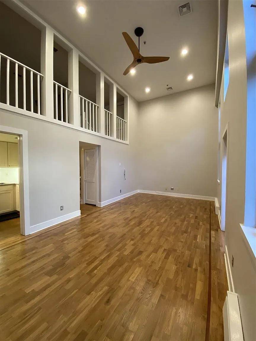 Hoboken, NJ 07030,219 BLOOMFIELD ST  #B4