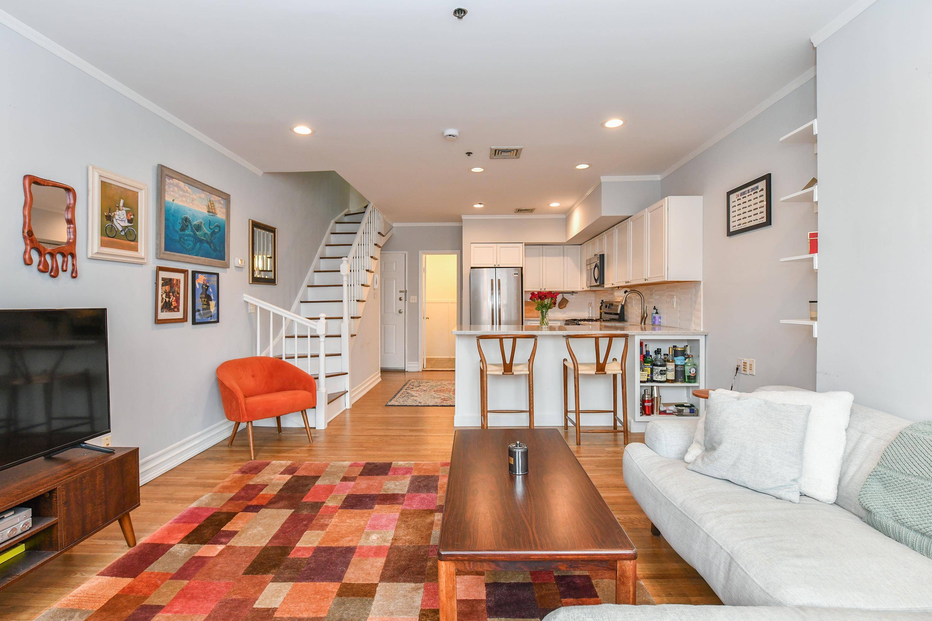 Hoboken, NJ 07030,814 WILLOW AVE  #5RF