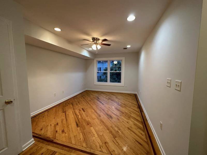Hoboken, NJ 07030,126 MONROE ST  #4B