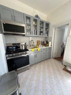 Union City, NJ 07087,1708 CENTRAL AVE  #2