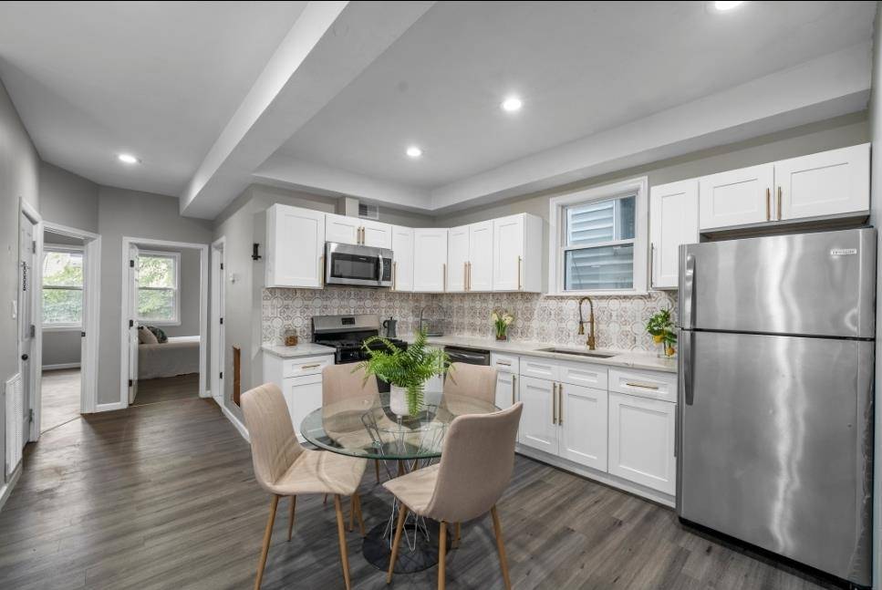 Jc Bergen-lafayett, NJ 07305,23 BAYVIEW AVE