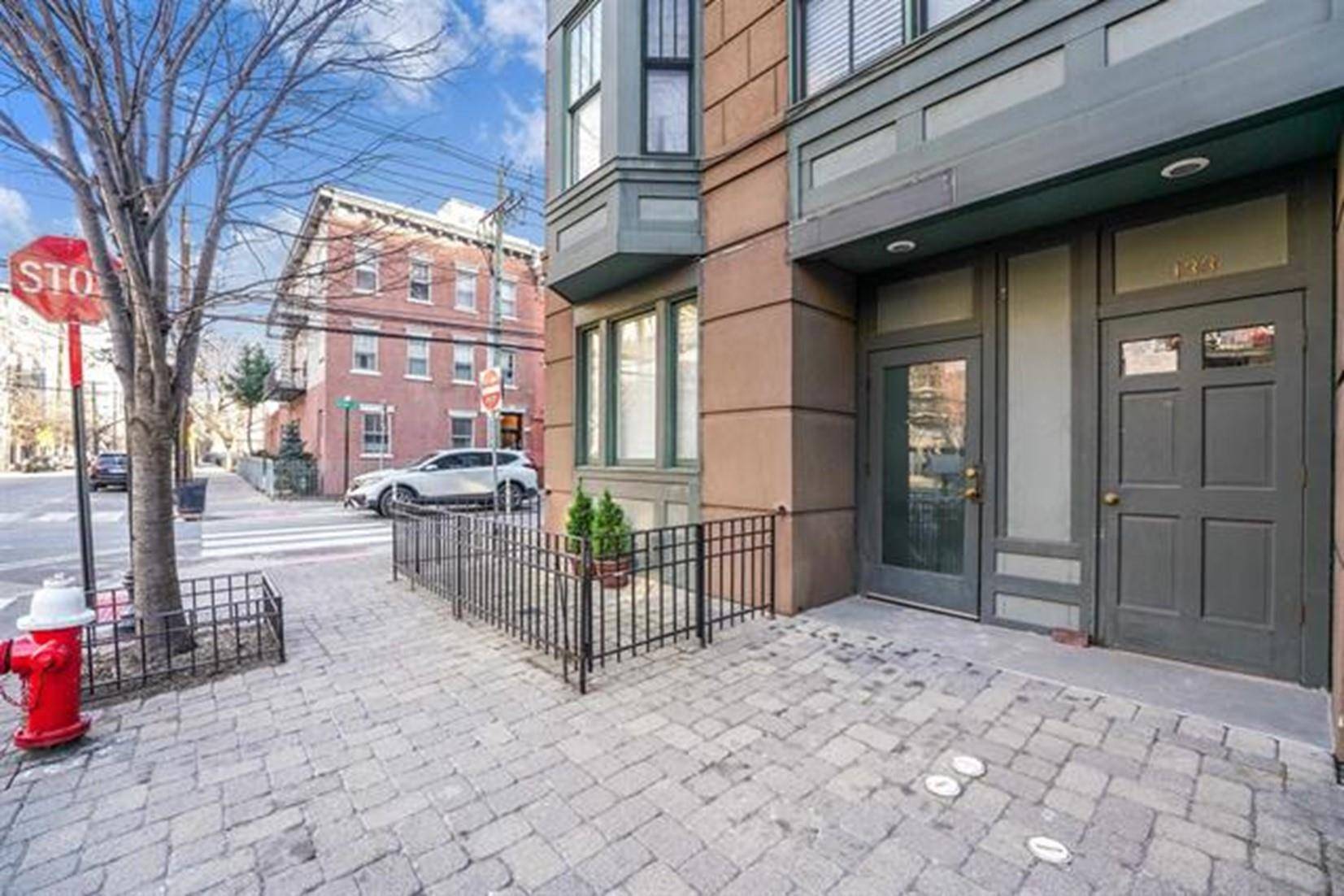 Hoboken, NJ 07030,133 JACKSON ST  #C