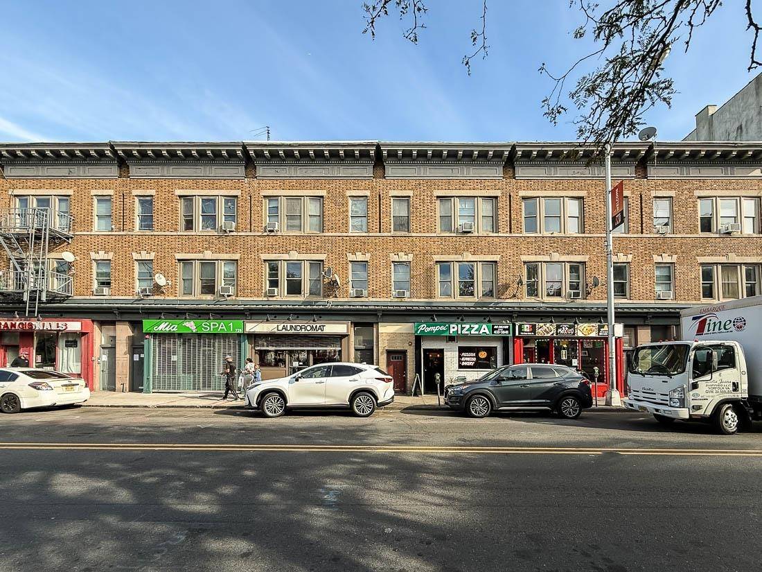 Jc Journal Square, NJ 07306,720 WEST SIDE AVE  #3