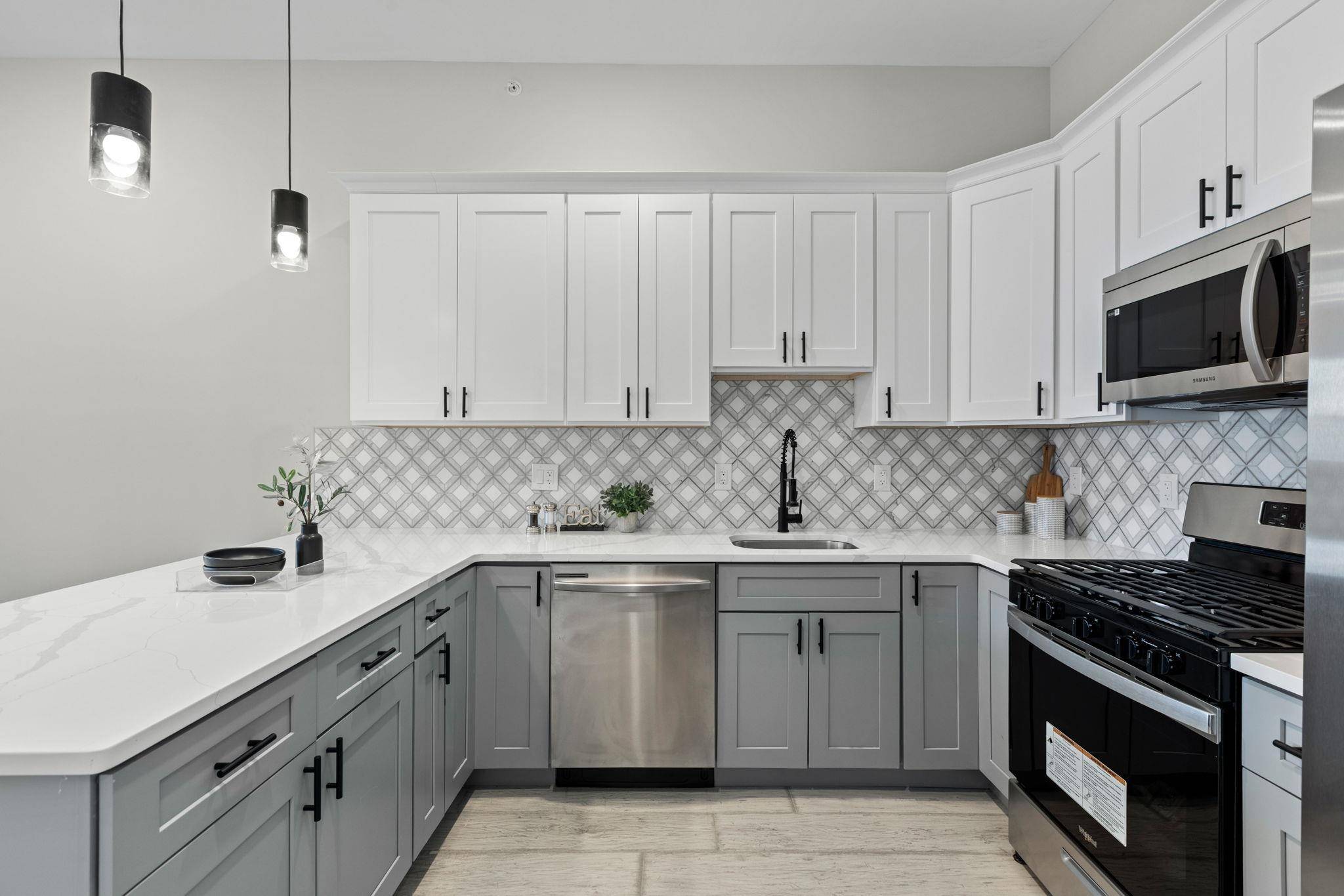 West New York, NJ 07093,519 54TH ST #2A