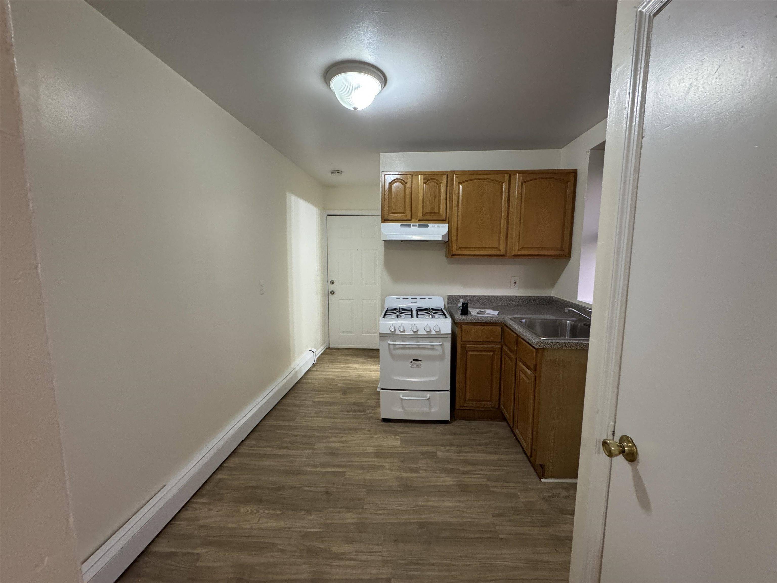 Union City, NJ 07087,4306 KENNEDY BLVD  #8