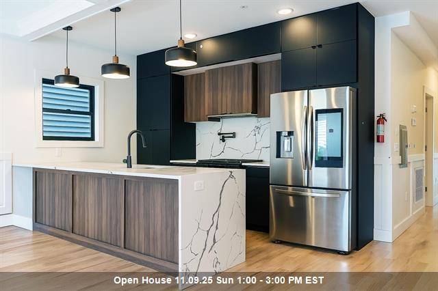 Jc Heights, NJ 07307,141 SHERMAN AVE  #2