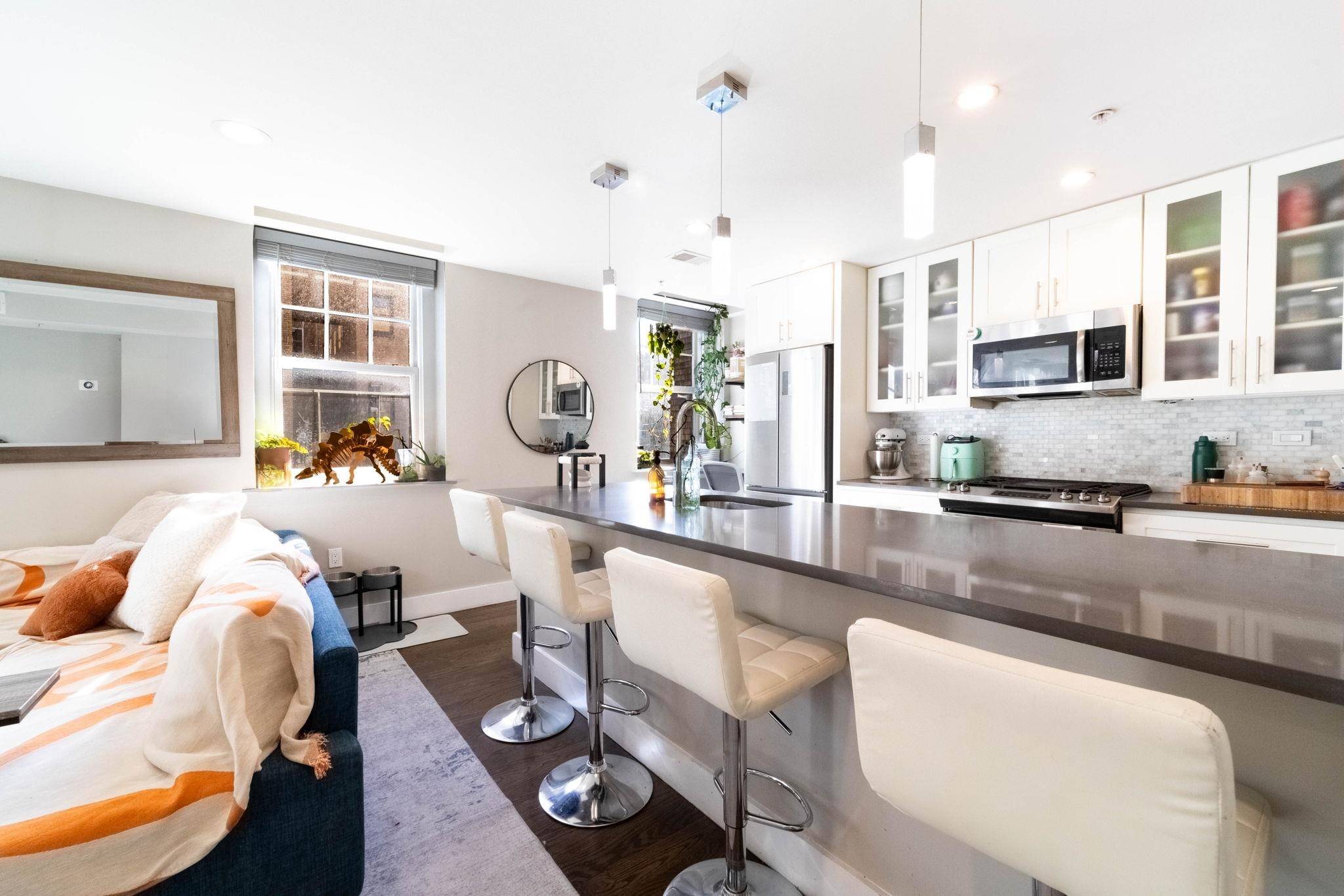 Jc Journal Square, NJ 07306,126 DELAWARE AVE #8