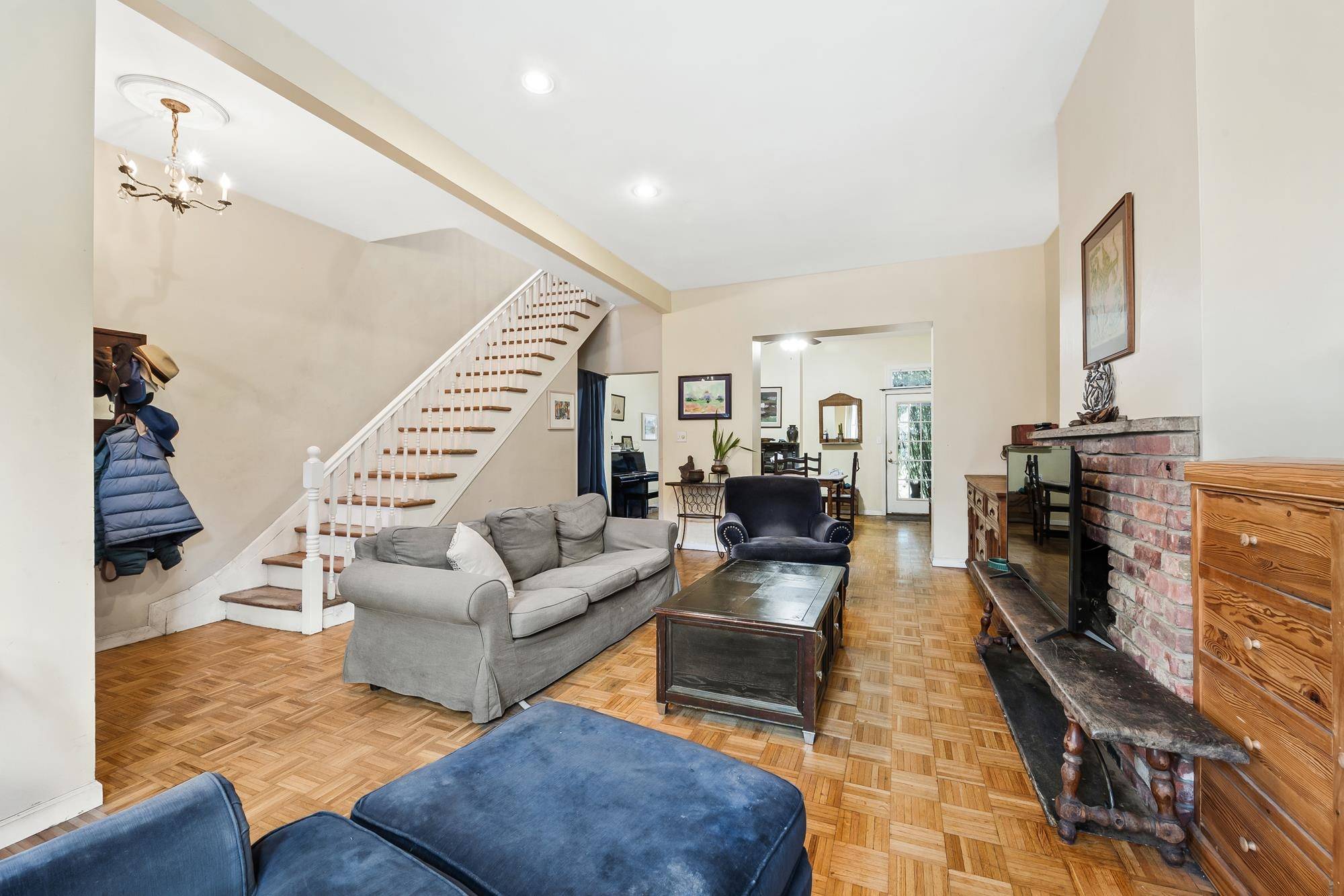 Jc Heights, NJ 07307,134 OGDEN AVE