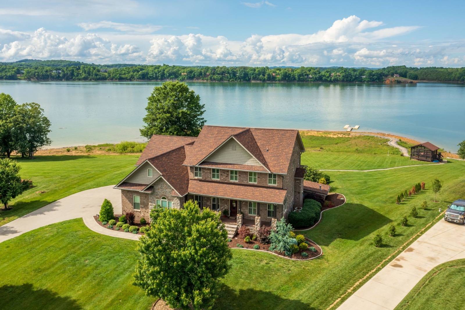 Dandridge, TN 37725,2356 Wild Pear Trail